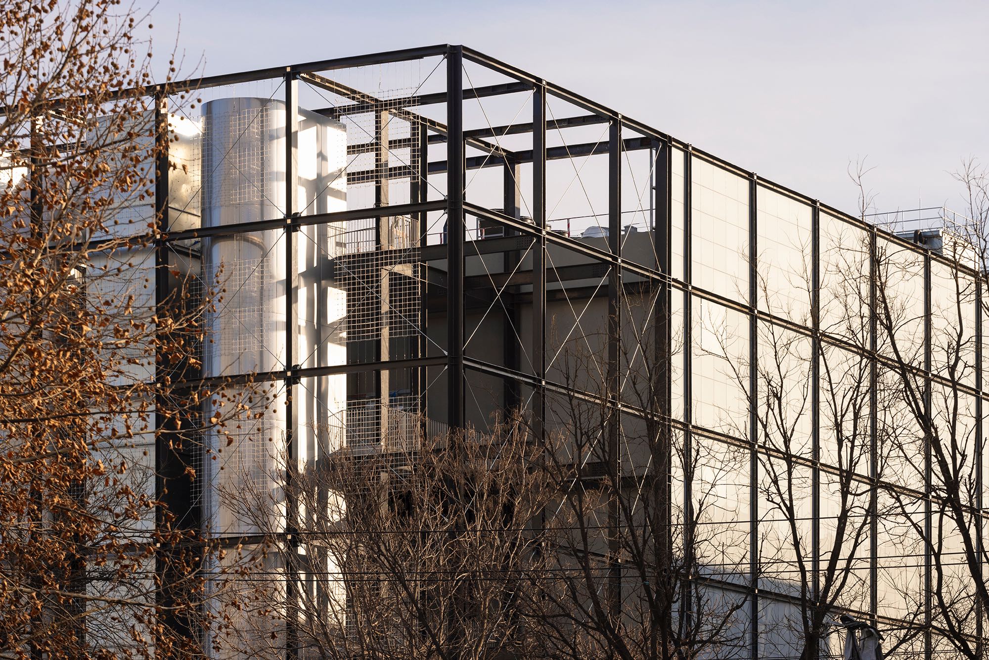 〈SPARK 761〉llLab.