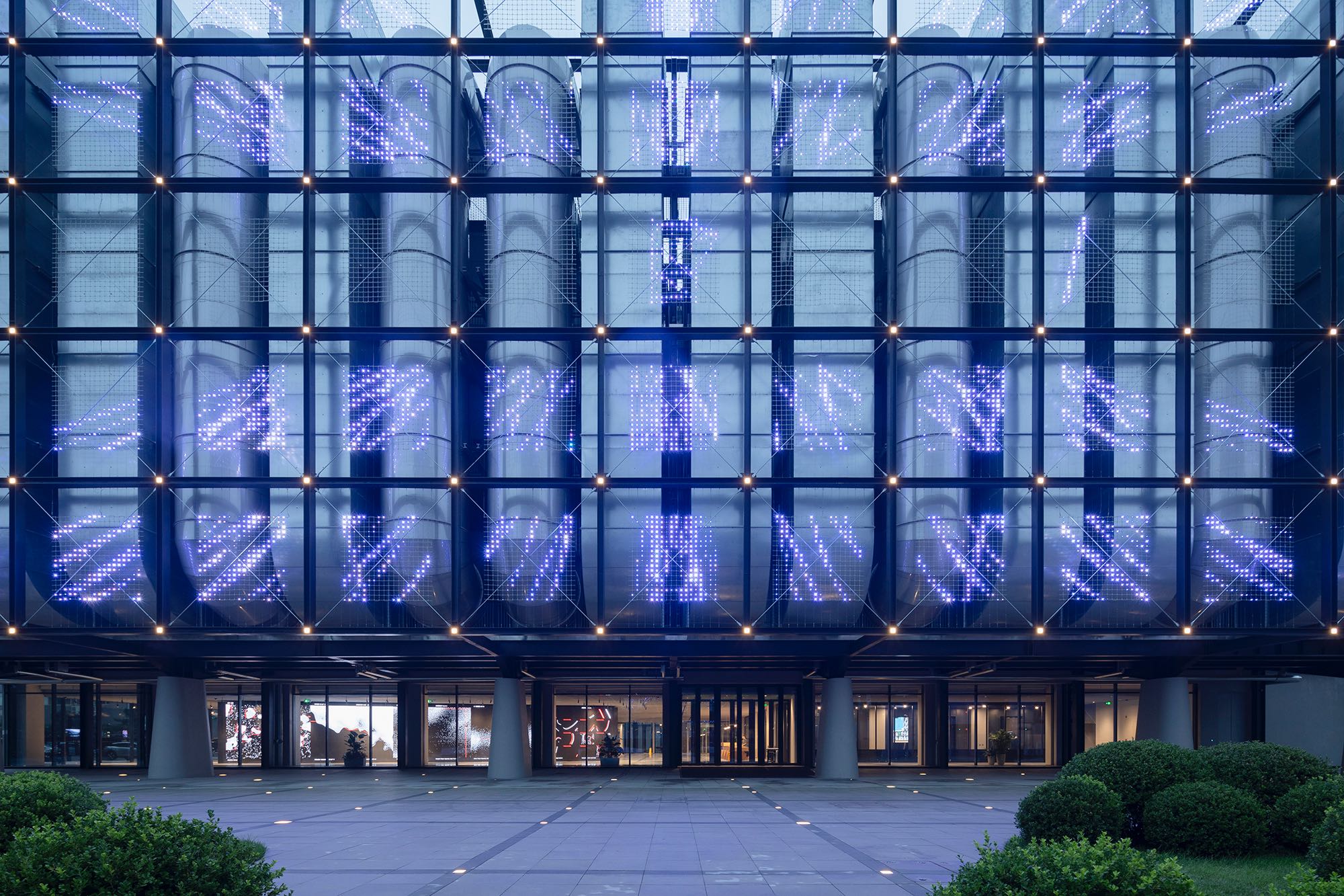 〈SPARK 761〉llLab.