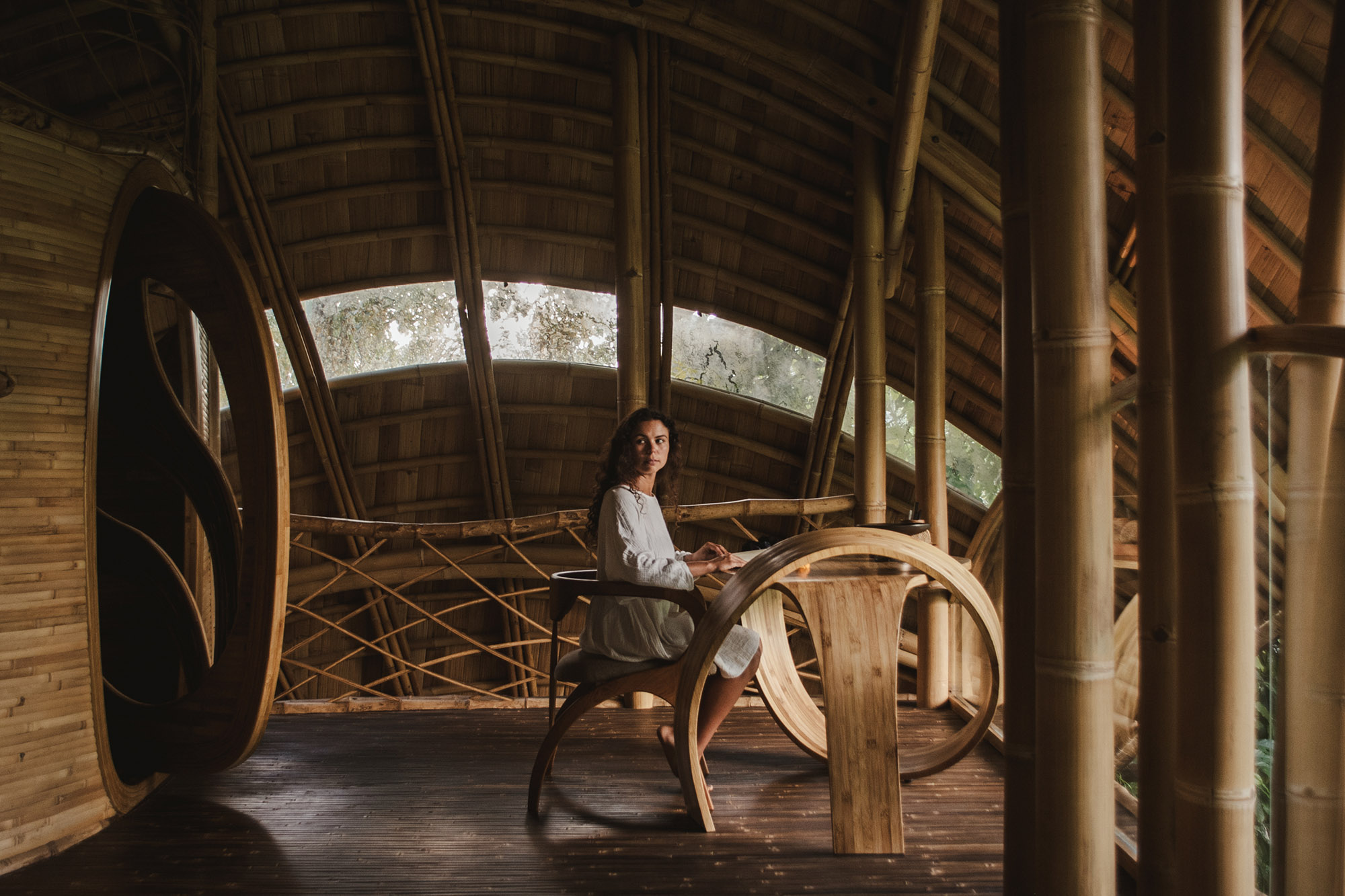 〈ハイドアウト・フロウ（Hideout Flow）〉パブロ・ルナ・スタジオ（Pablo Luna Studio）