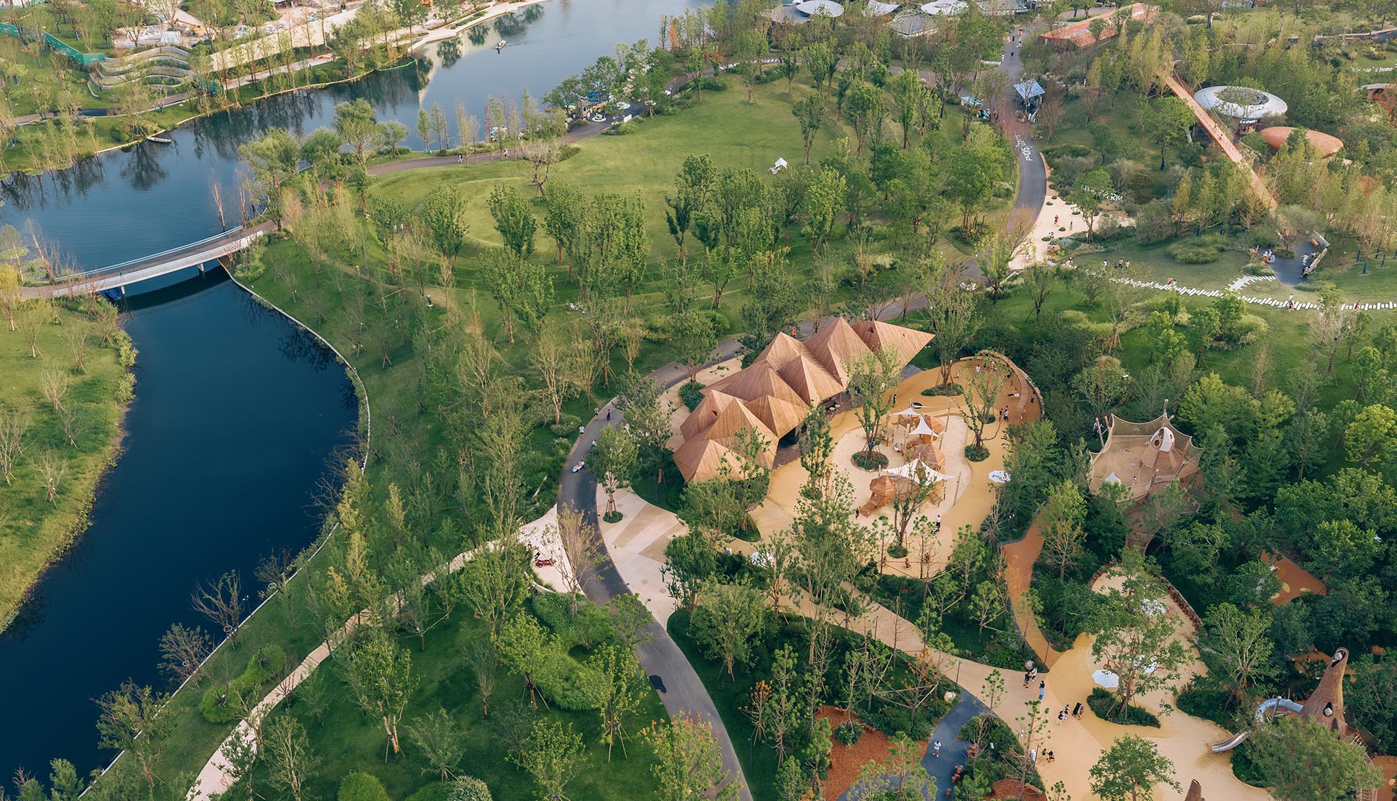 〈LuxeIsland Restaurant〉DL Atelier