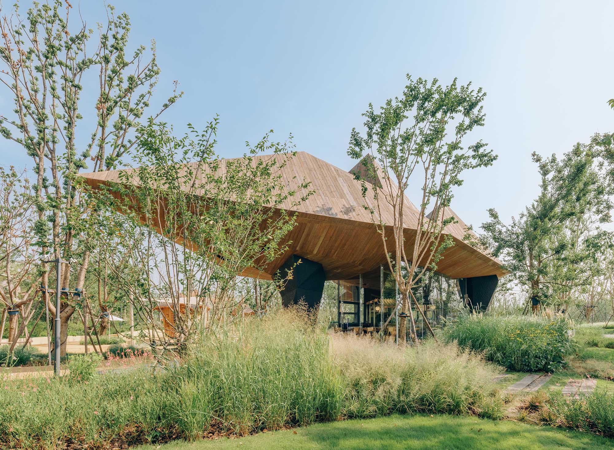 〈LuxeIsland Restaurant〉DL Atelier