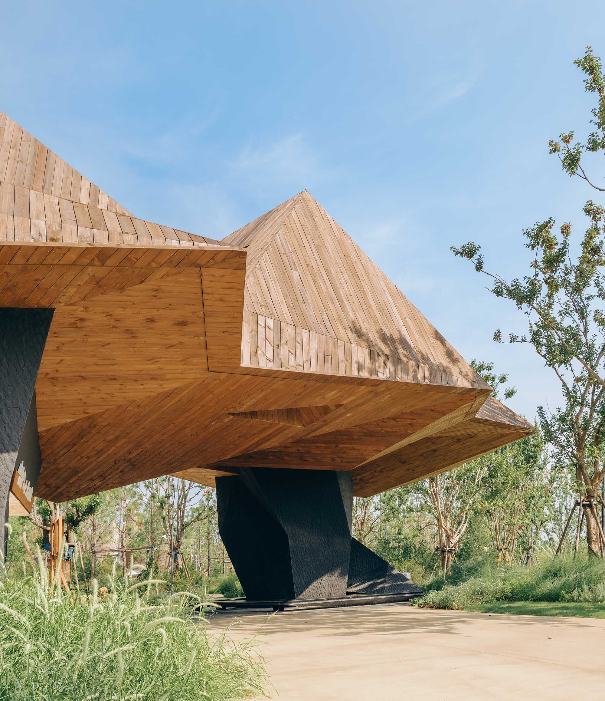 〈LuxeIsland Restaurant〉DL Atelier