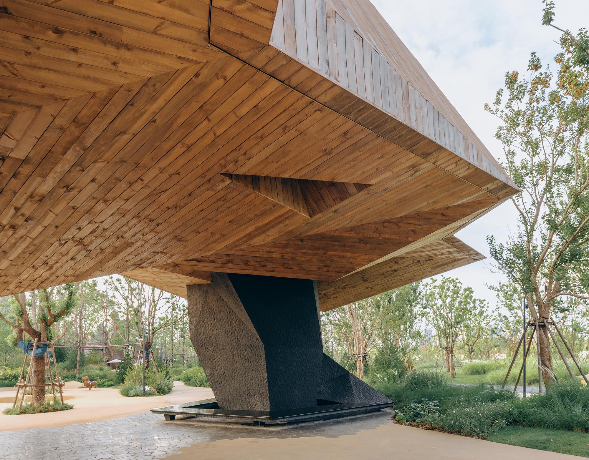 〈LuxeIsland Restaurant〉DL Atelier