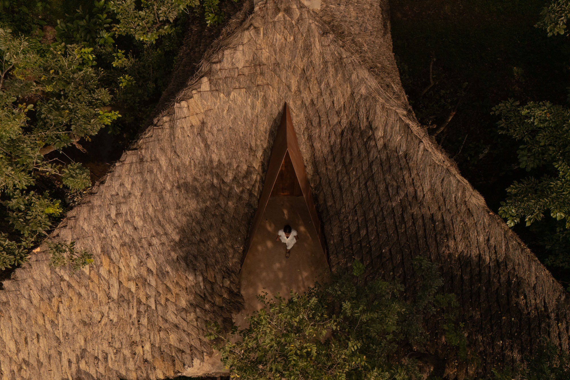 〈ブリッジハウス（Bridge house）〉ウォールメーカーズ（WALLMAKERS）