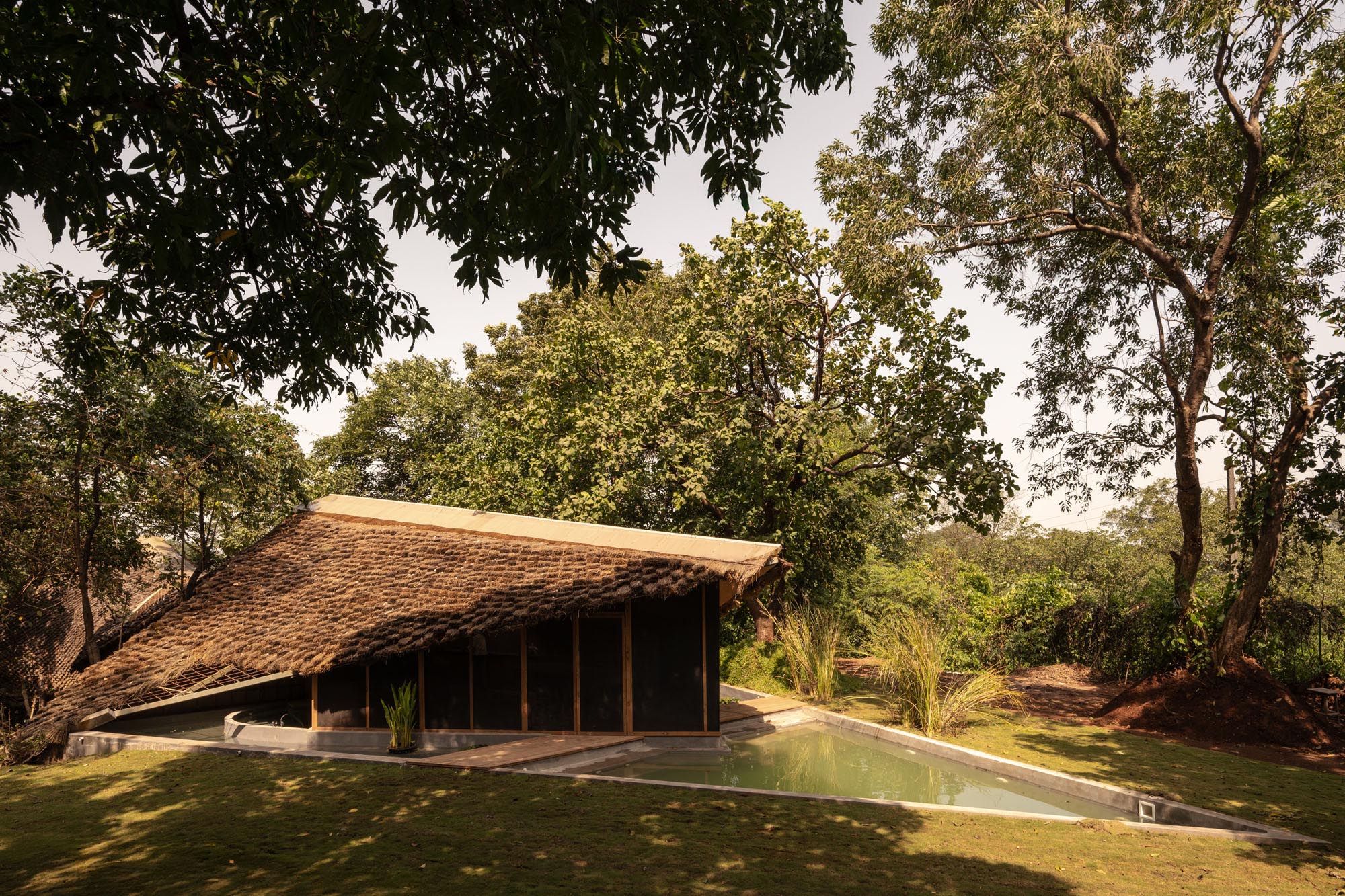 〈ブリッジハウス（Bridge house）〉ウォールメーカーズ（WALLMAKERS）