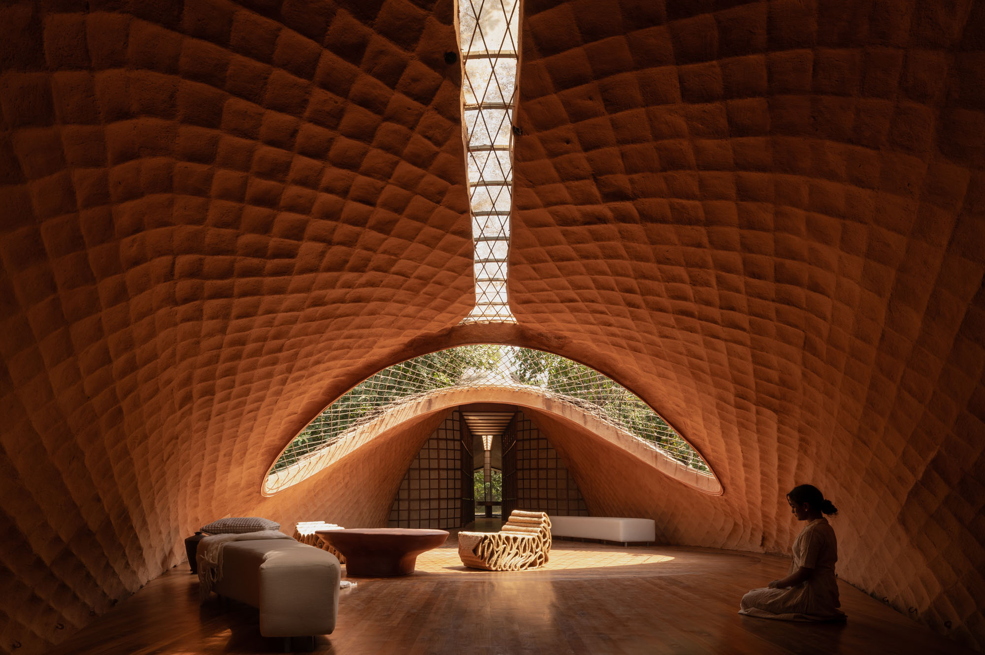 〈ブリッジハウス（Bridge house）〉ウォールメーカーズ（WALLMAKERS）