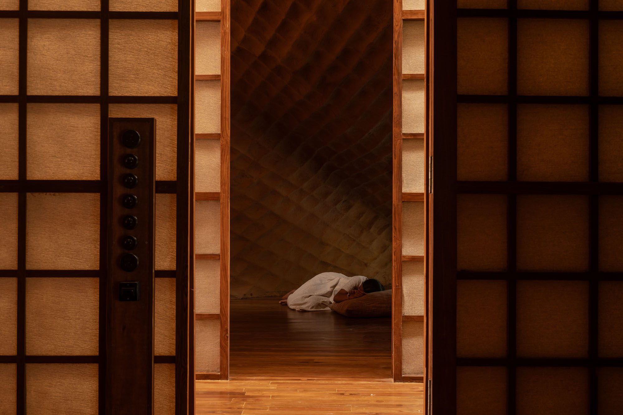 〈ブリッジハウス（Bridge house）〉ウォールメーカーズ（WALLMAKERS）