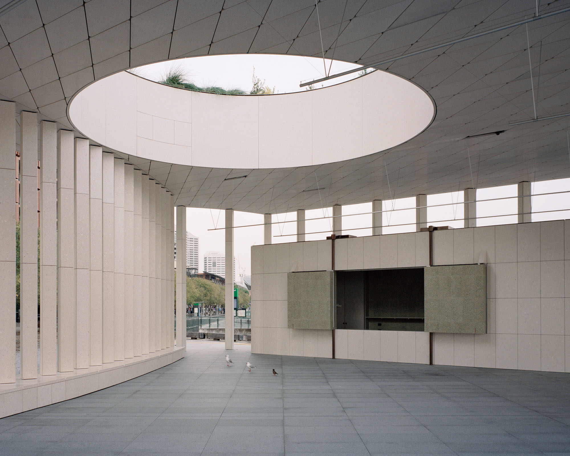 〈ピア・パビリオン（Pier Pavilion）〉ベズリー＆スプレッサー（Besley & Spresser）