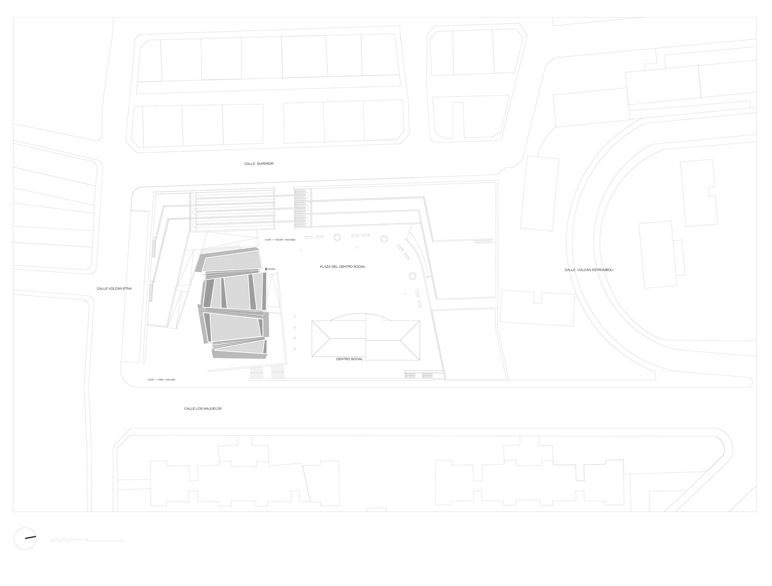 〈ラス・チュンベラス聖贖罪者教会・コミュニティセンター（The Holy Redeemer Church and Community Centre of Las Chumberas）〉フェルナンド・メニス（Fernando Menis）