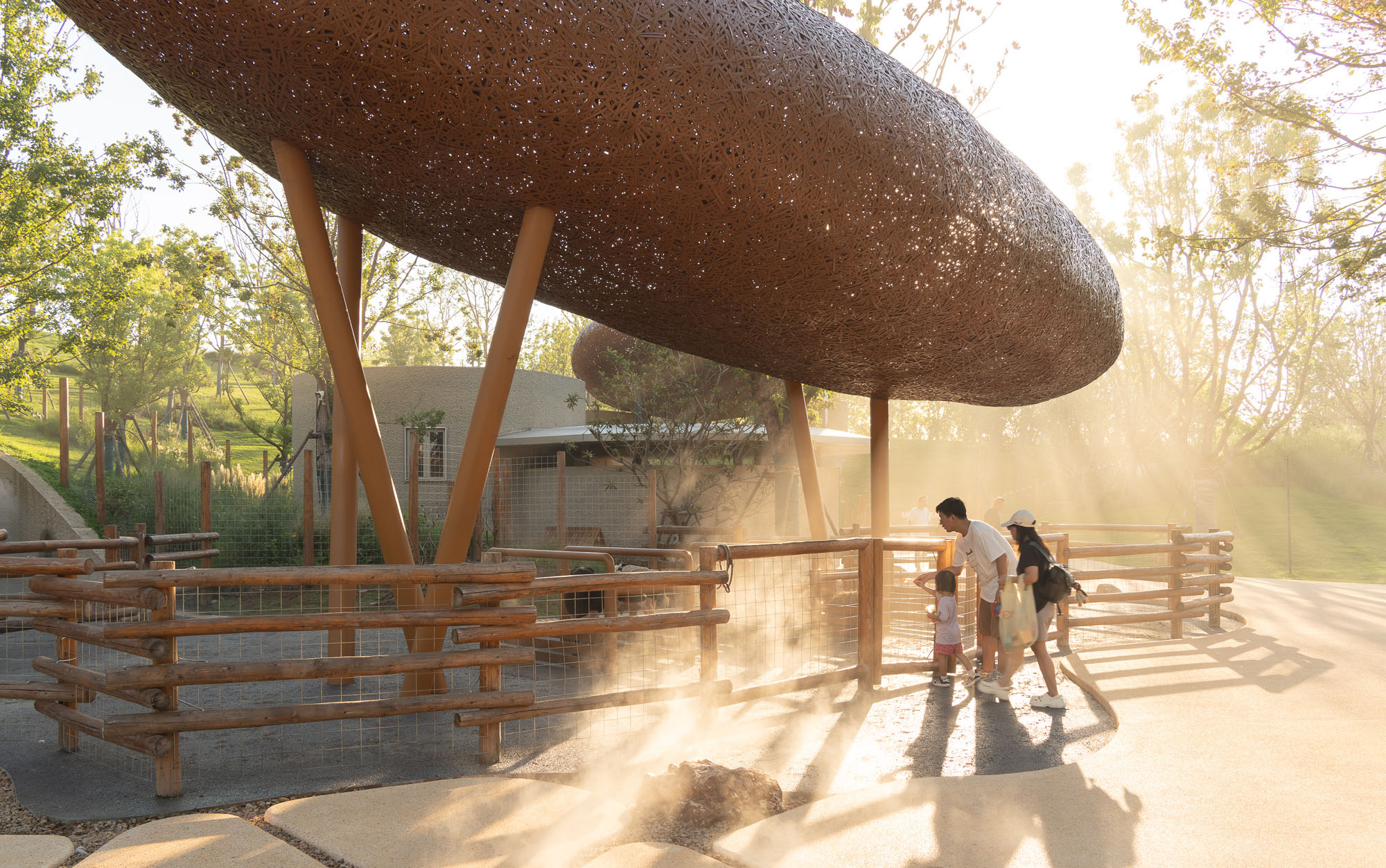 〈LuxeIsland Farm〉ヴァリアス・アソシエイツ(Various Associates)