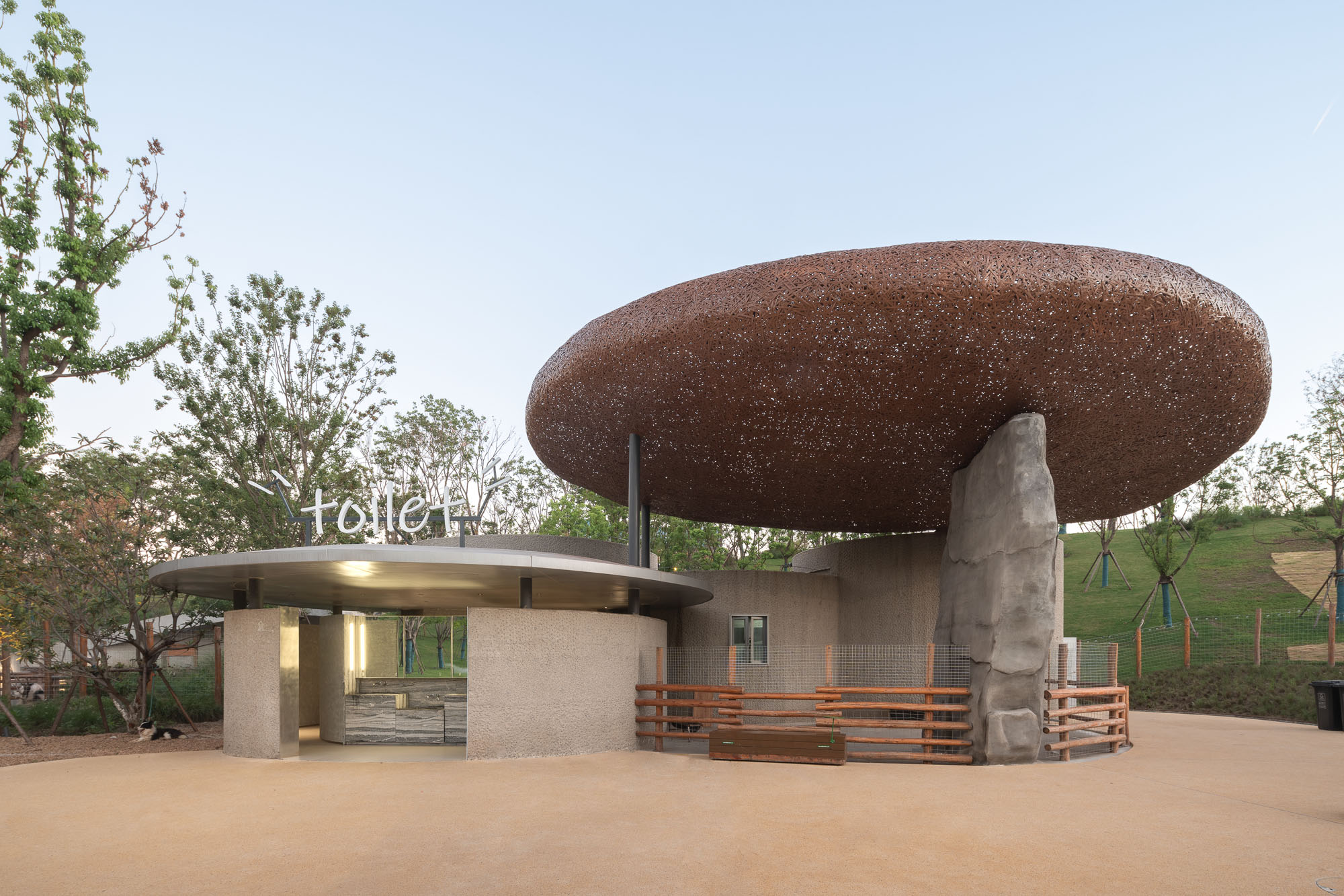 〈LuxeIsland Farm〉ヴァリアス・アソシエイツ(Various Associates)