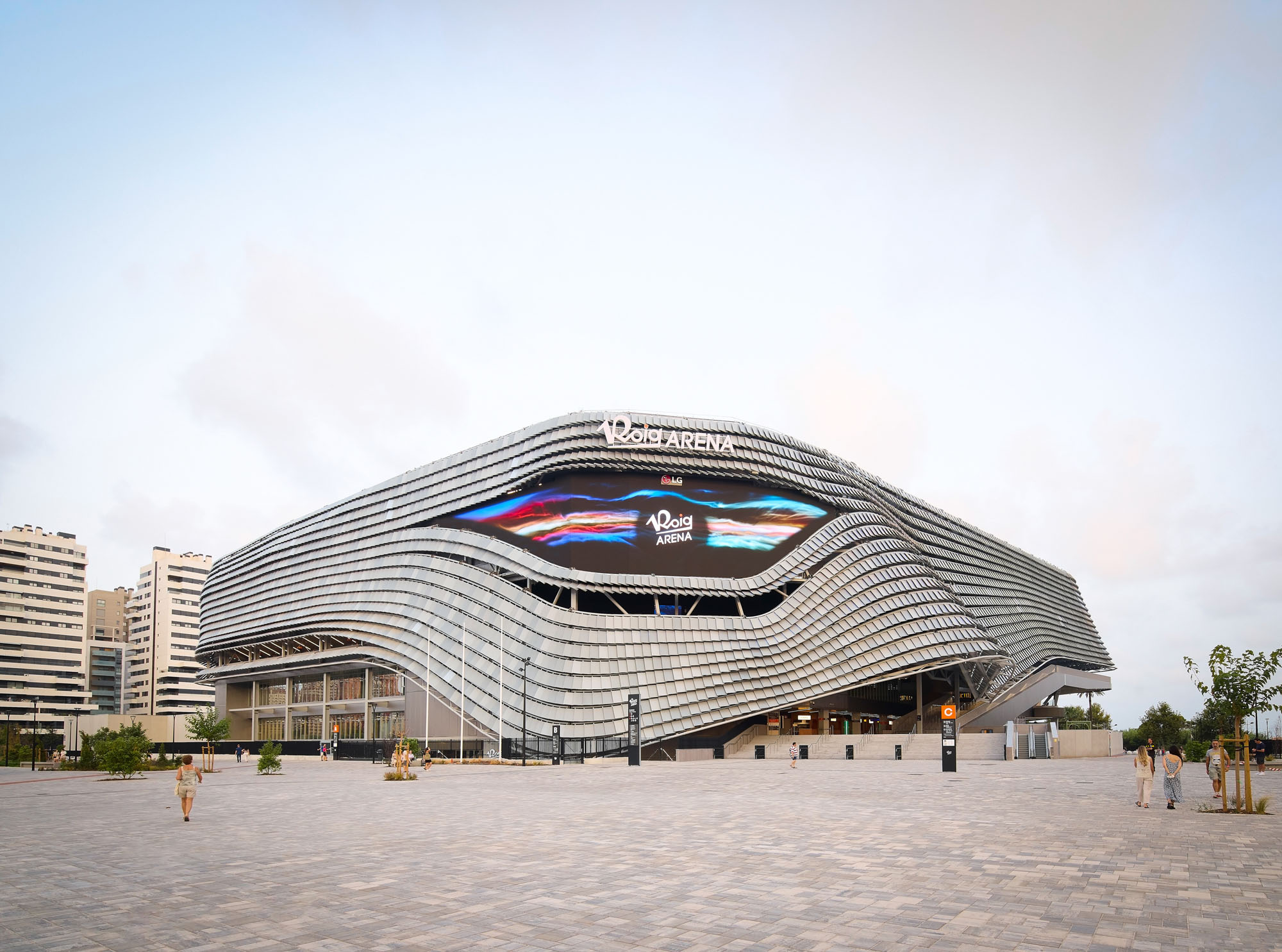 〈ロイグ・アリーナ（Roig Arena）〉ERRE、HOK