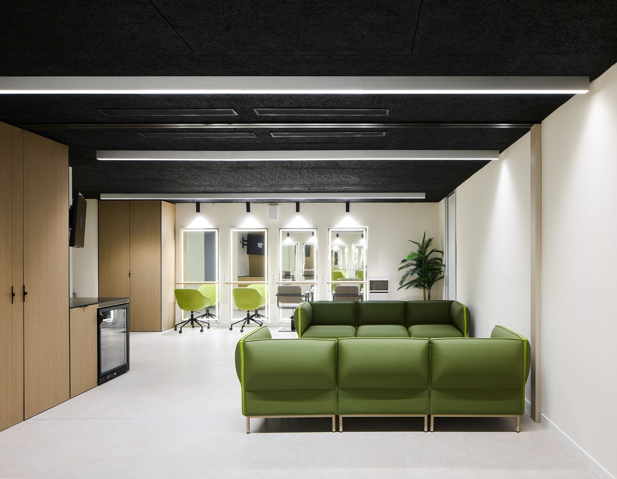 〈ロイグ・アリーナ（Roig Arena）〉ERRE、HOK