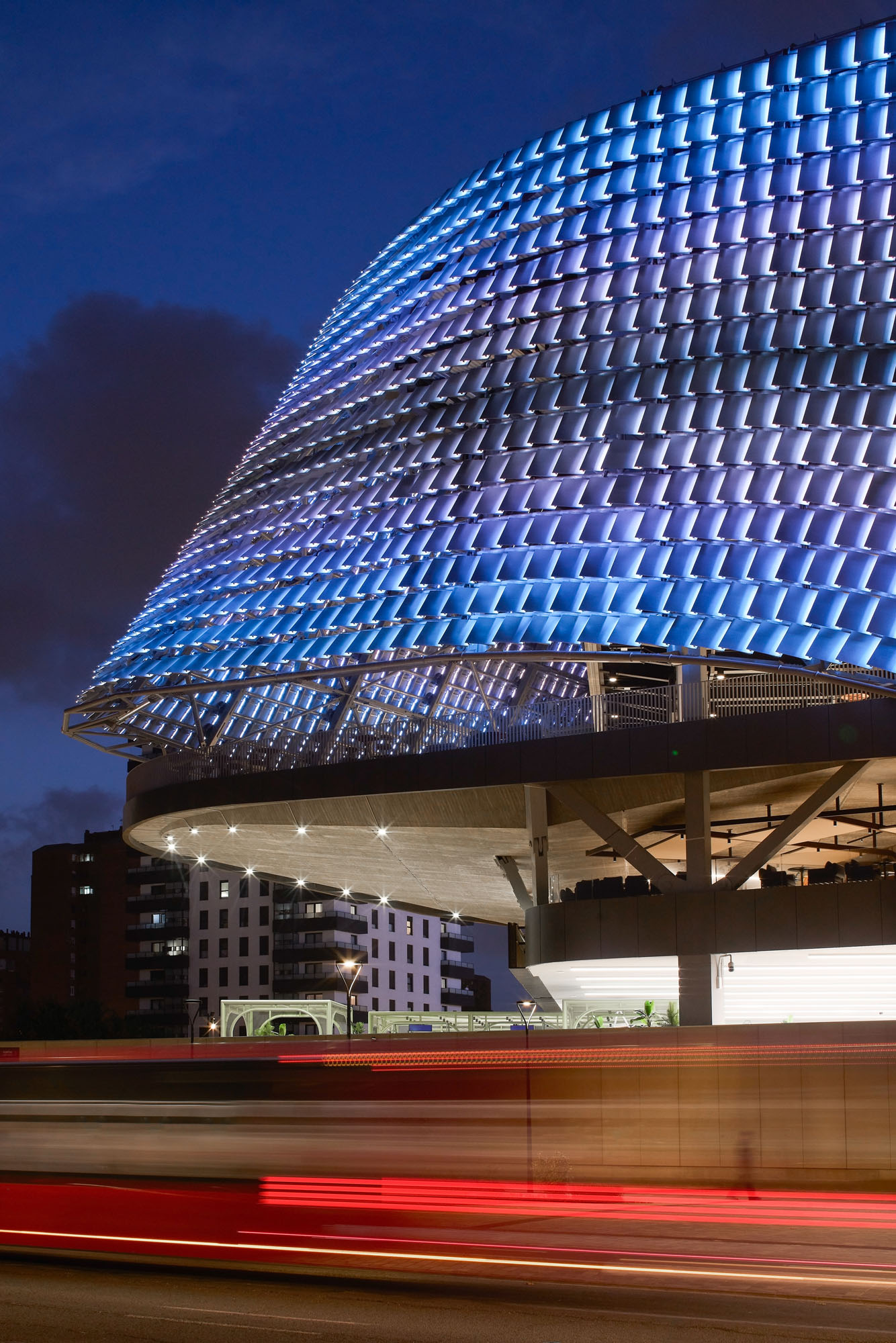 〈ロイグ・アリーナ（Roig Arena）〉ERRE、HOK