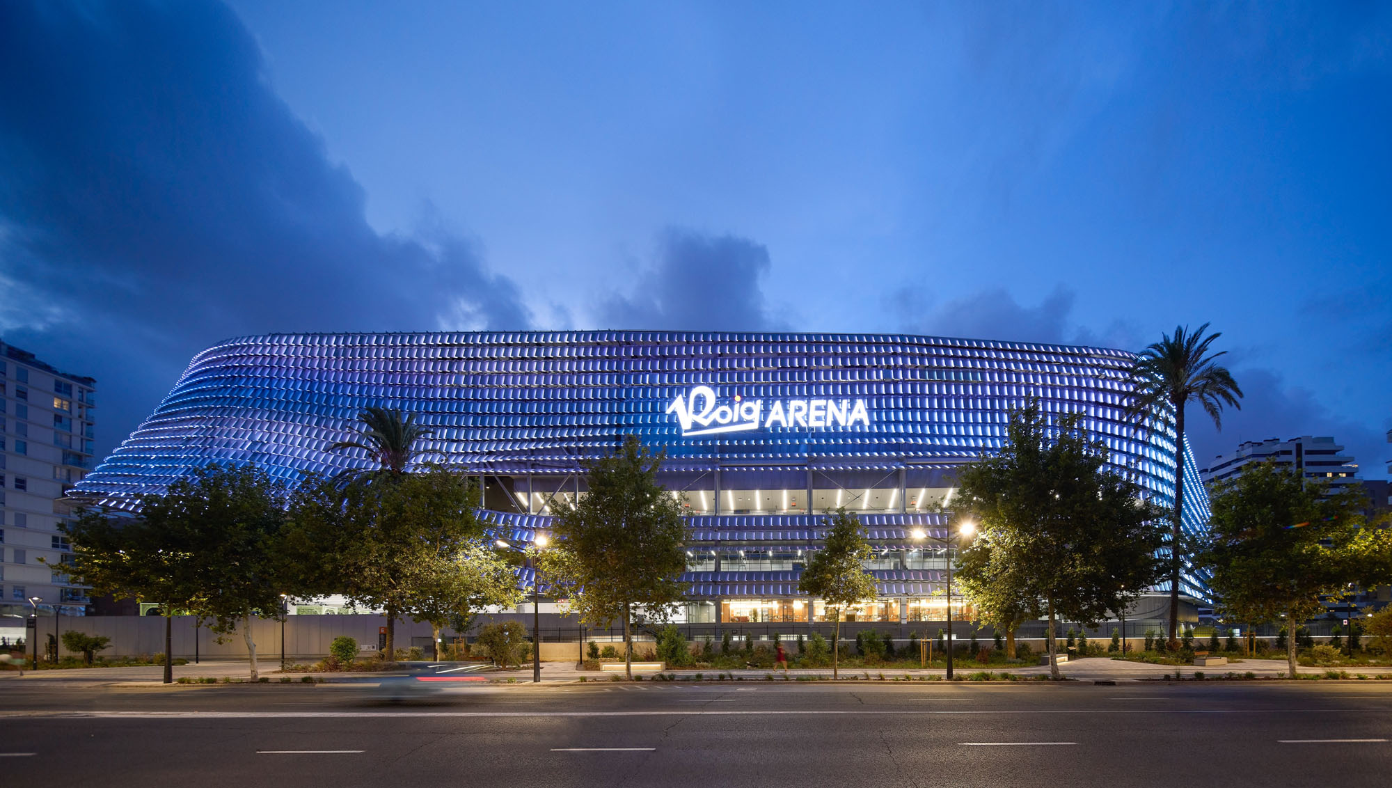 〈ロイグ・アリーナ（Roig Arena）〉ERRE、HOK