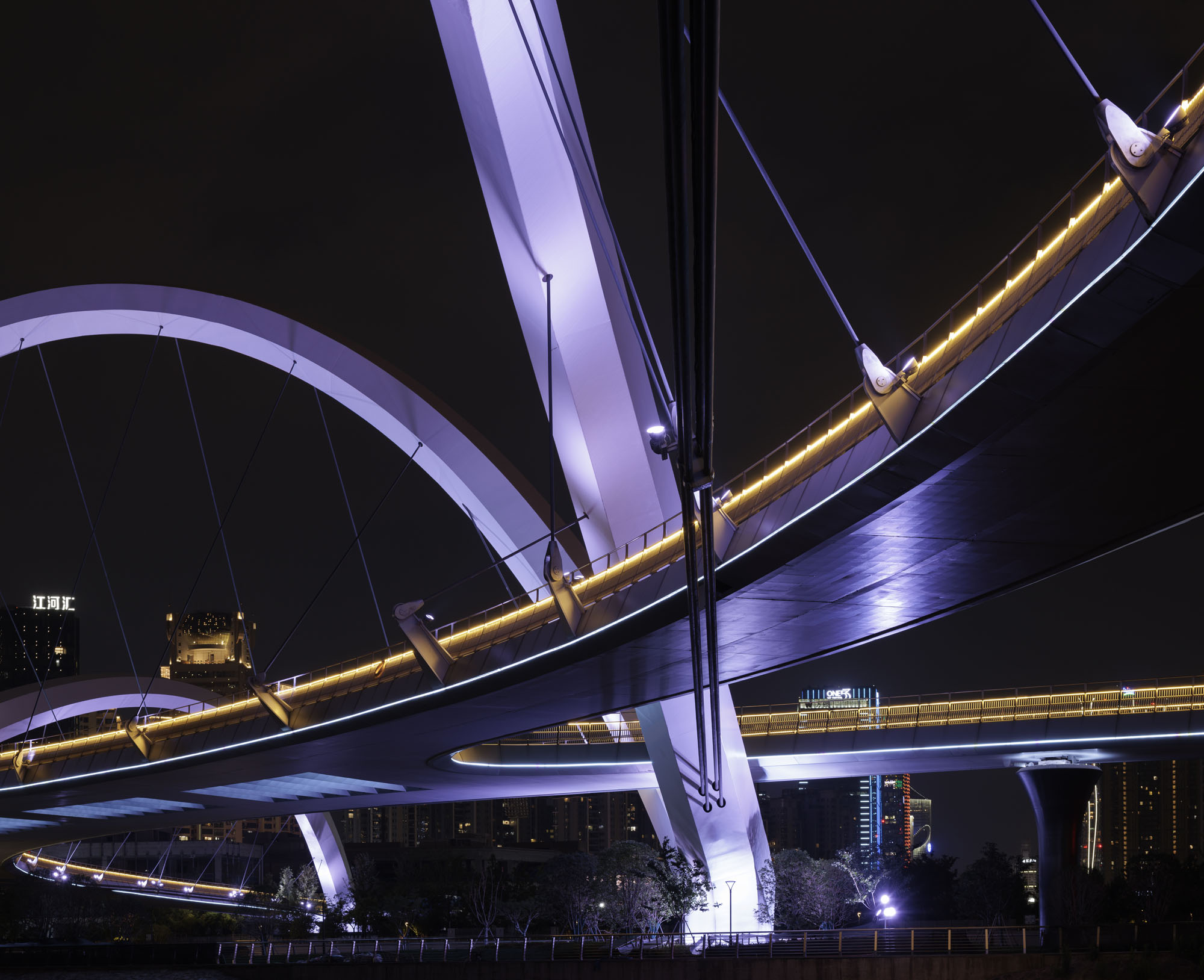 〈大運河ゲートウェイブリッジ（Grand Canal Gateway Bridge）〉ザハ・ハディド・アーキテクツ（Zaha Hadid Architects）