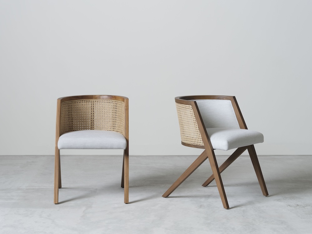 バイ インテリアズ×榊田倫之 新作家具：KAKOMI chair｜囲 チェア