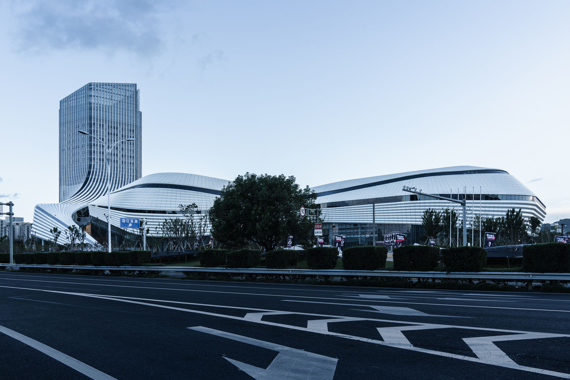 〈新昌グローブセンター(Xinchang Globular Center)〉line+ studio