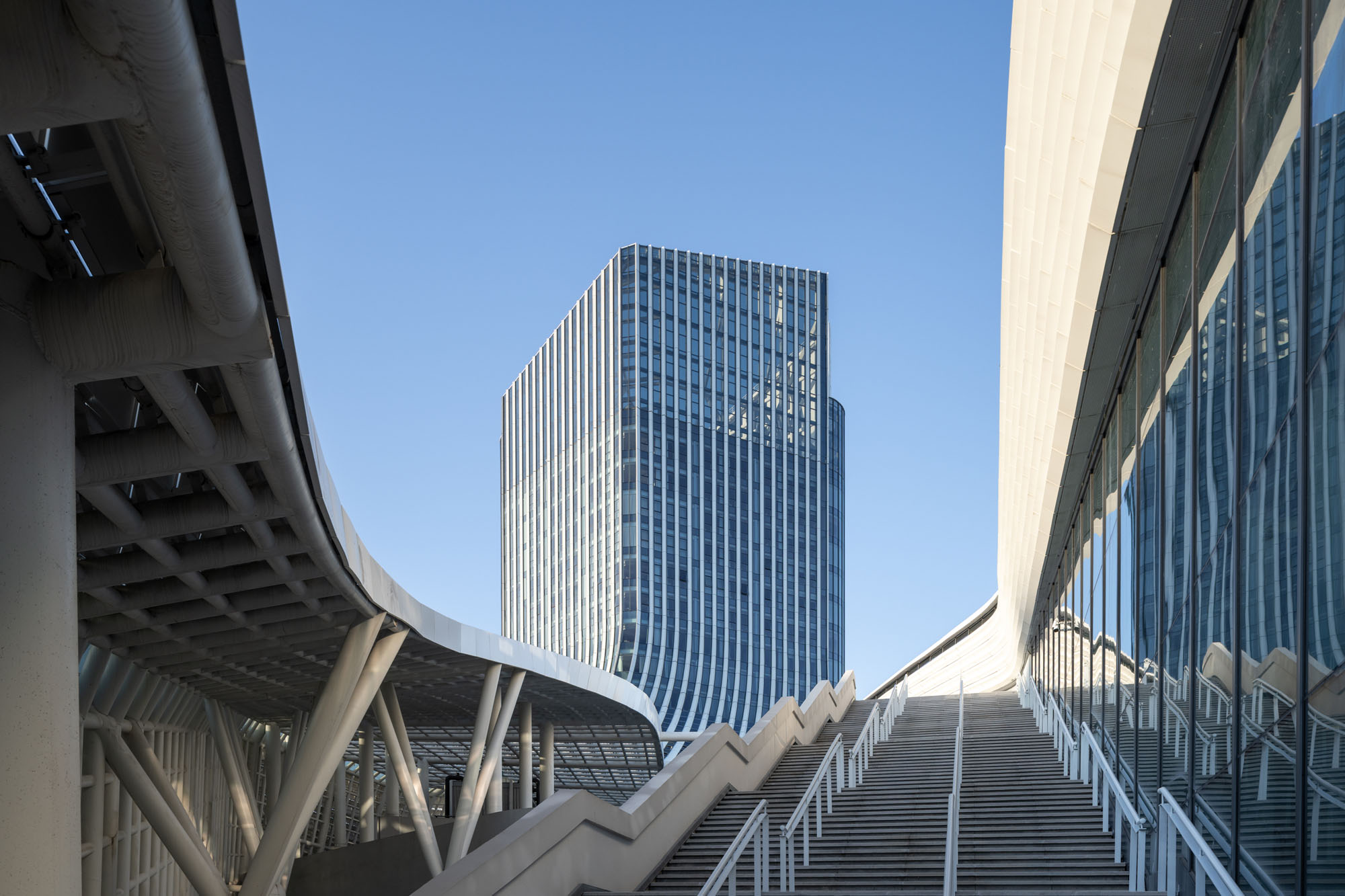 〈新昌グローブセンター(Xinchang Globular Center)〉line+ studio