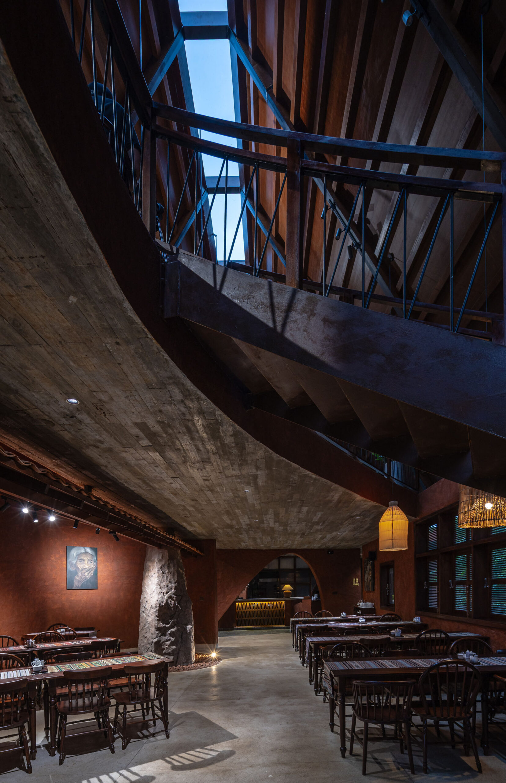 〈MA.DEビストロ(MA.DE Bistro)〉AN NAM Design and Build