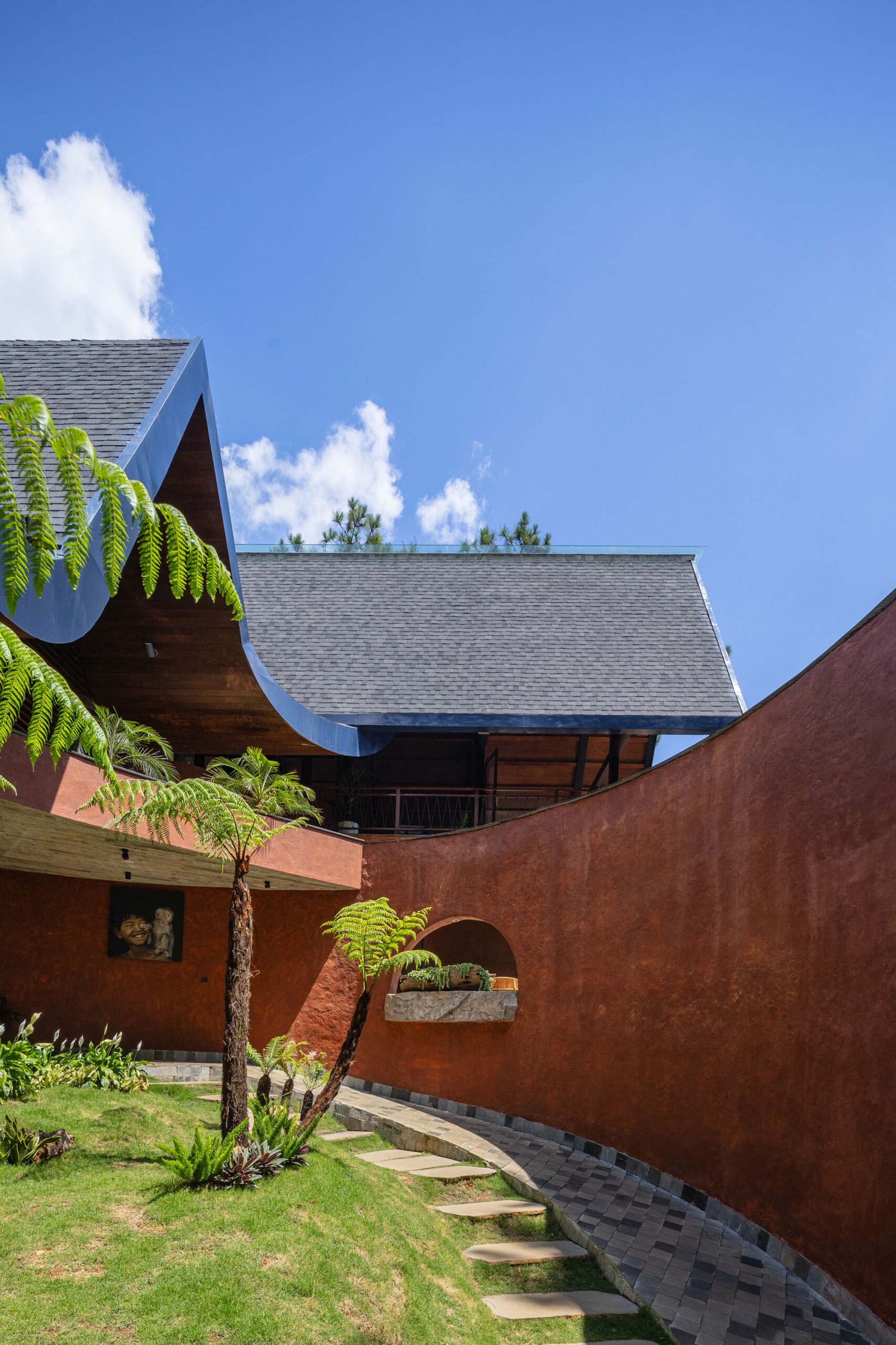 〈MA.DEビストロ(MA.DE Bistro)〉AN NAM Design and Build