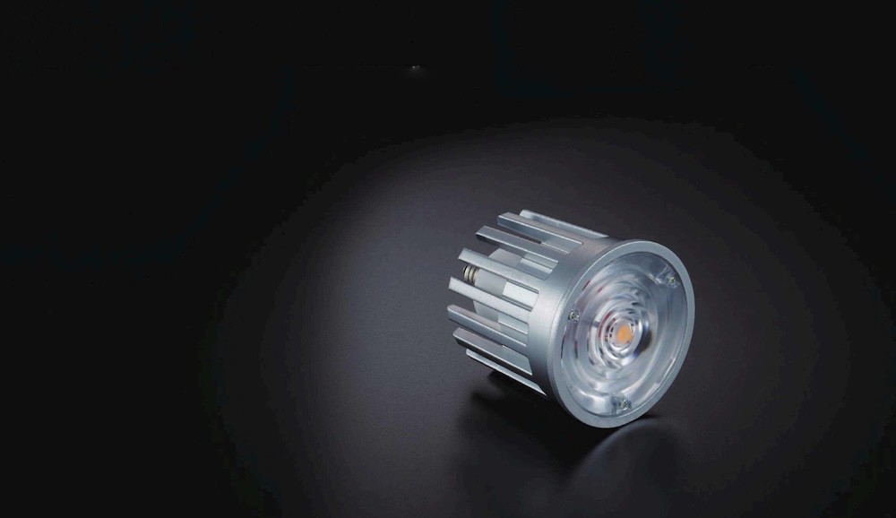 性能をデザインする発想から生まれた、次世代交換型LEDランプ　小型筐体でハイパワー「インサイドデルタ（inside δ）」新登場