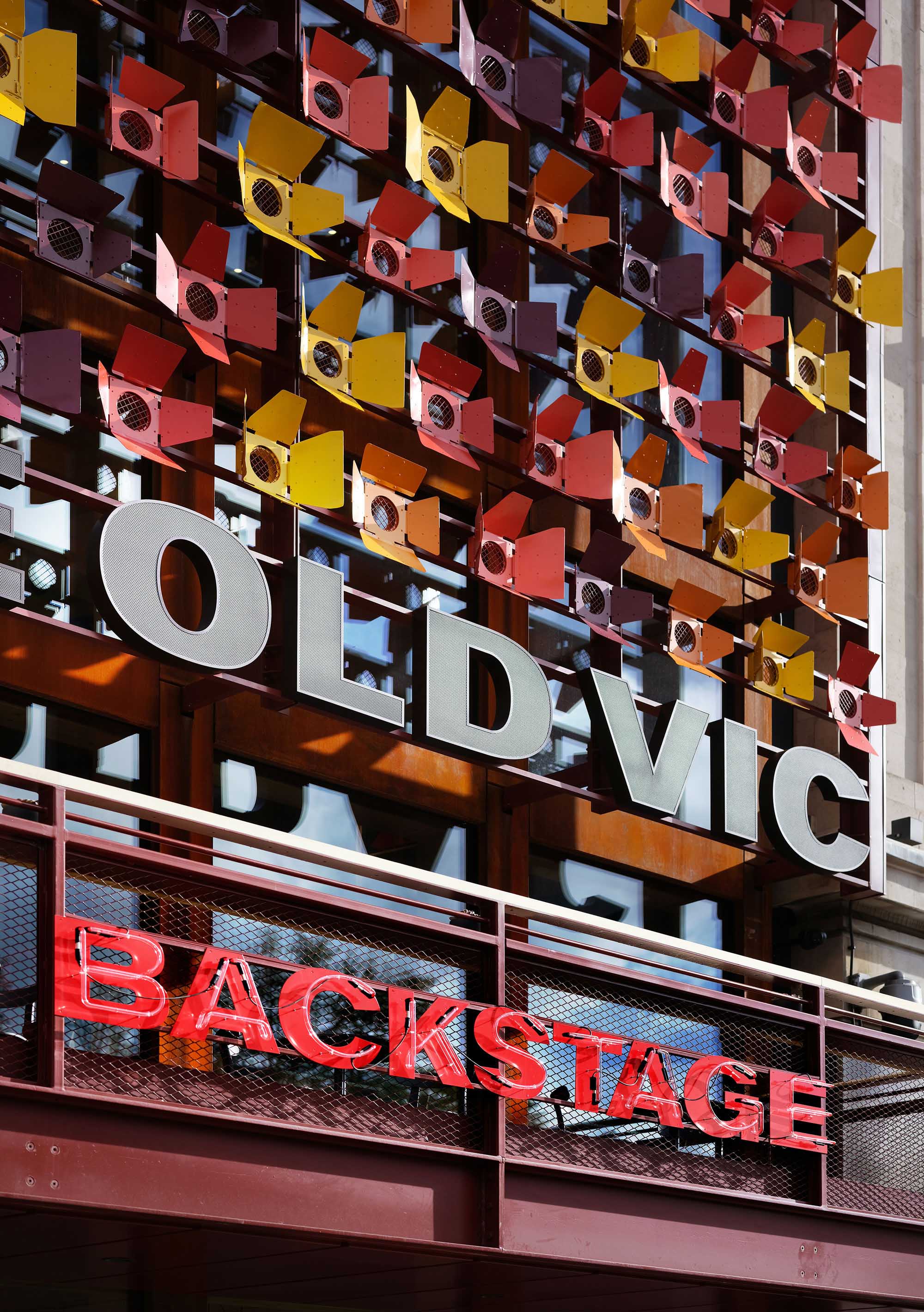 〈オールド・ヴィック・シアター・バックステージ（Backstage at The Old Vic）〉ヘイワース・トンプキンス（Haworth Tompkins）