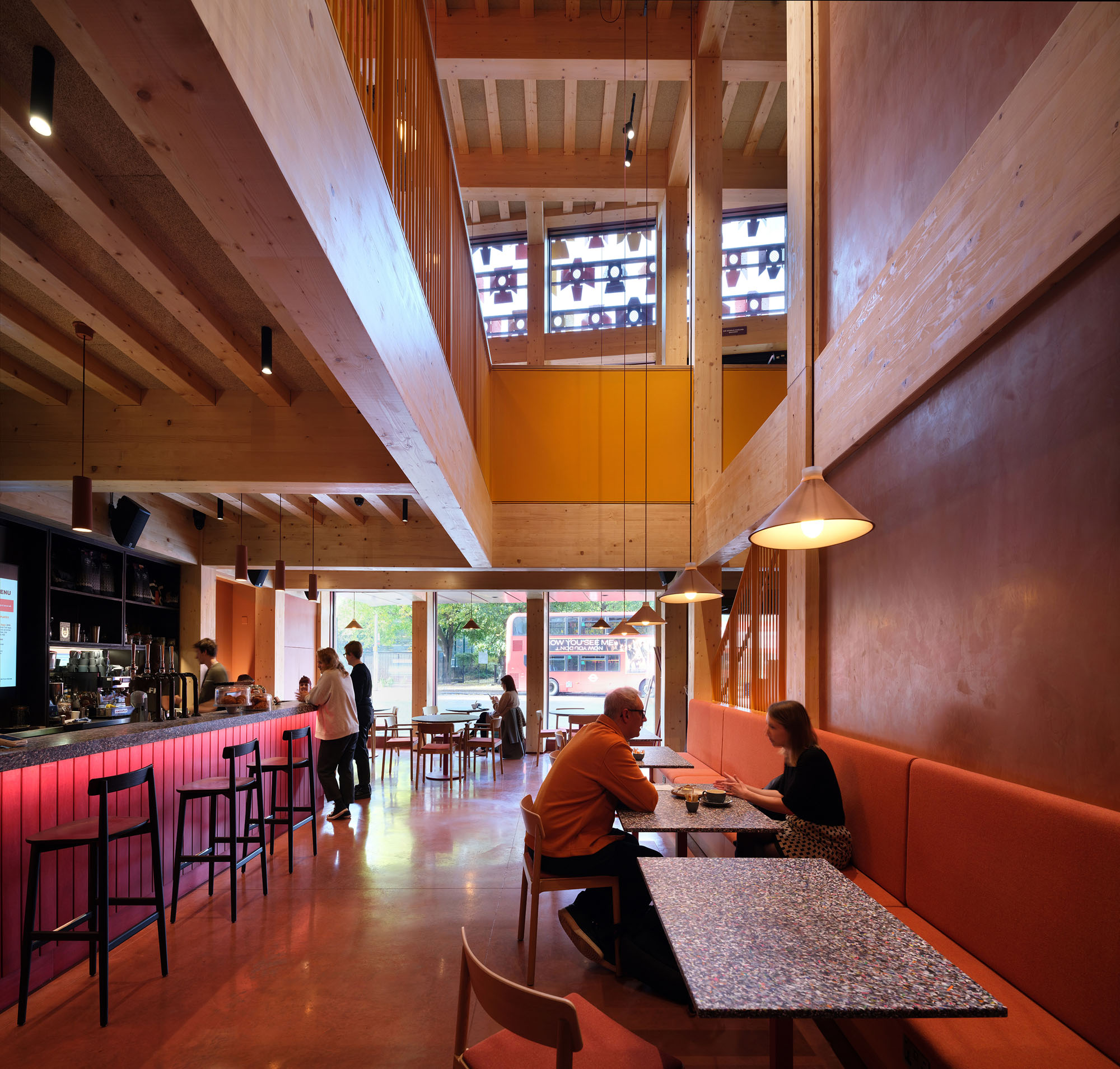 〈オールド・ヴィック・シアター・バックステージ（Backstage at The Old Vic）〉ヘイワース・トンプキンス（Haworth Tompkins）