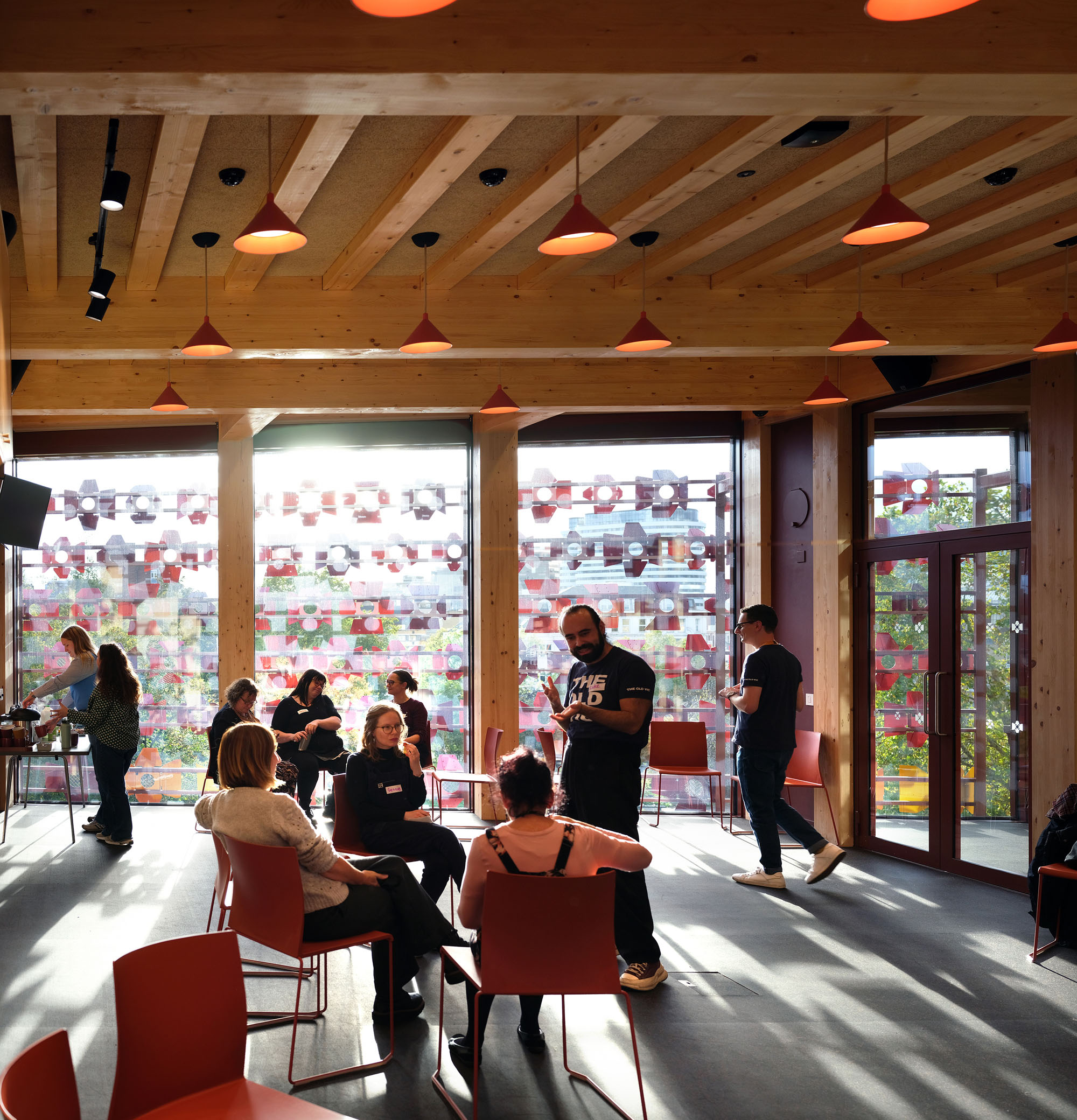 〈オールド・ヴィック・シアター・バックステージ（Backstage at The Old Vic）〉ヘイワース・トンプキンス（Haworth Tompkins）