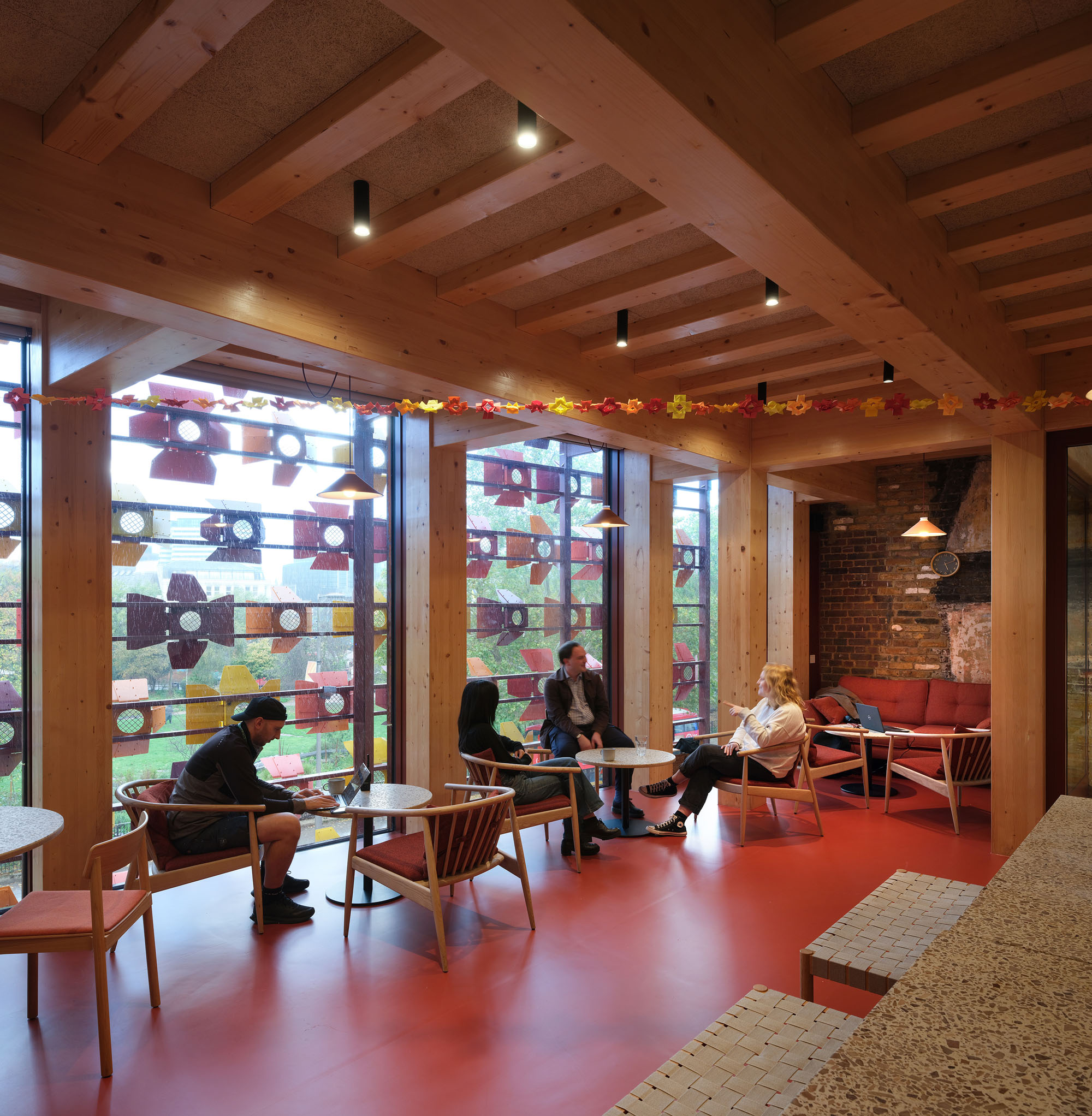 〈オールド・ヴィック・シアター・バックステージ（Backstage at The Old Vic）〉ヘイワース・トンプキンス（Haworth Tompkins）