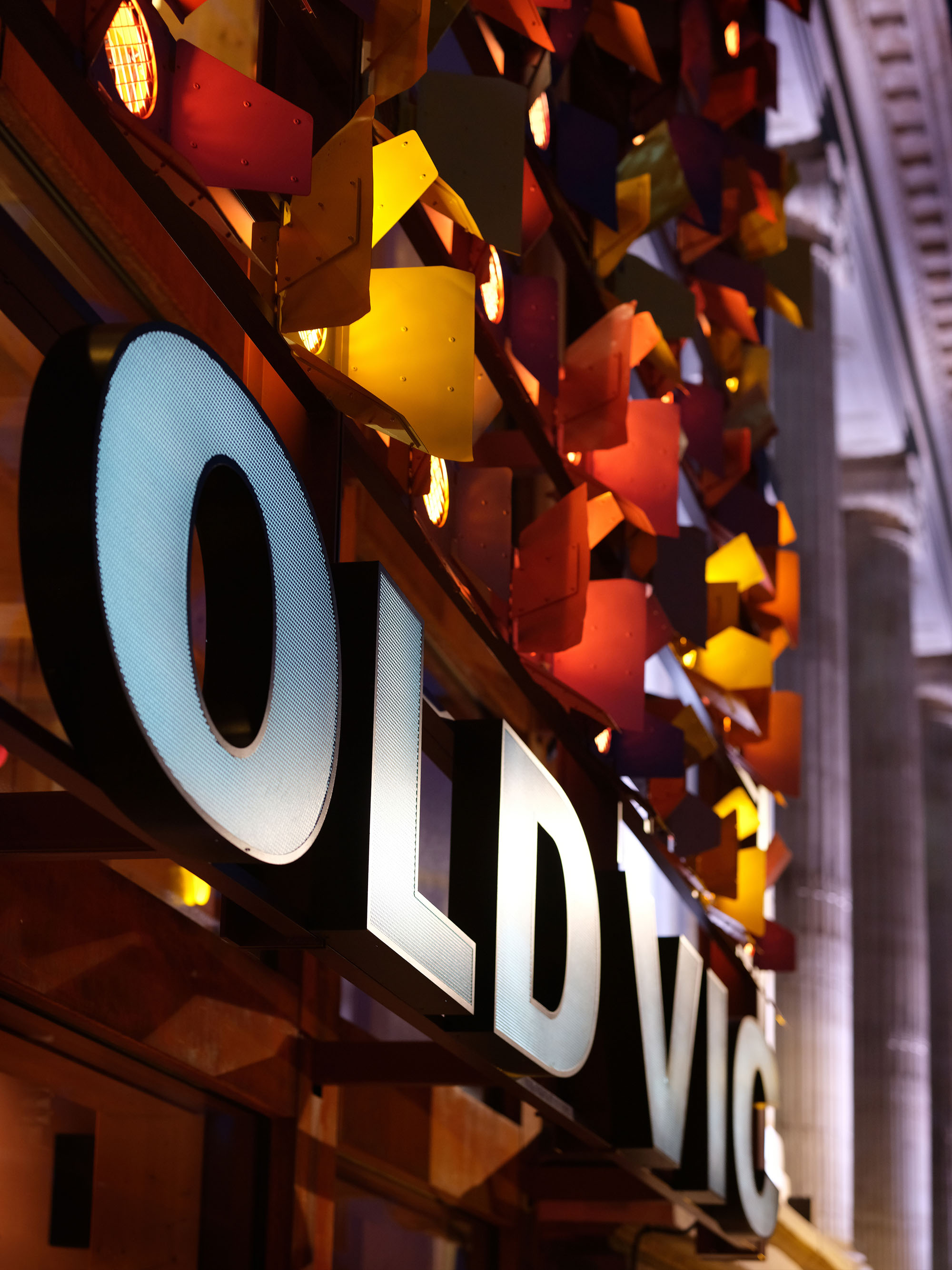 〈オールド・ヴィック・シアター・バックステージ（Backstage at The Old Vic）〉ヘイワース・トンプキンス（Haworth Tompkins）