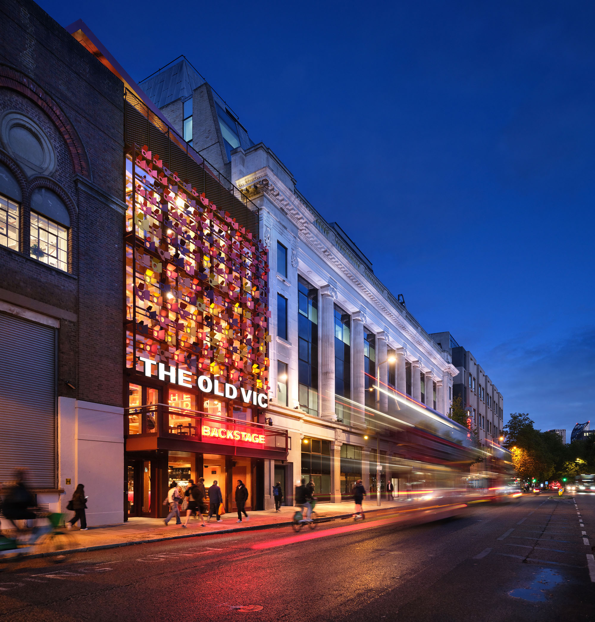 〈オールド・ヴィック・シアター・バックステージ（Backstage at The Old Vic）〉ヘイワース・トンプキンス（Haworth Tompkins）