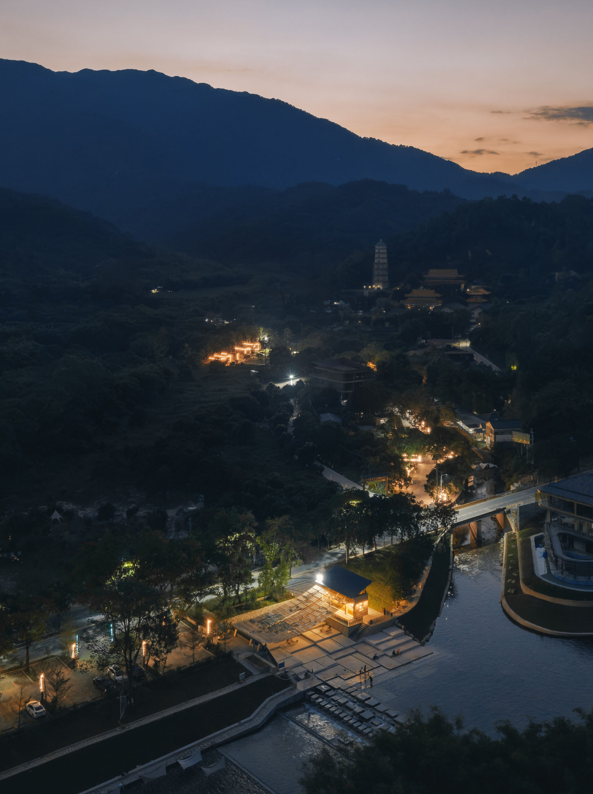 〈グランドキャノピー(The Grand Canopy)〉MLA+