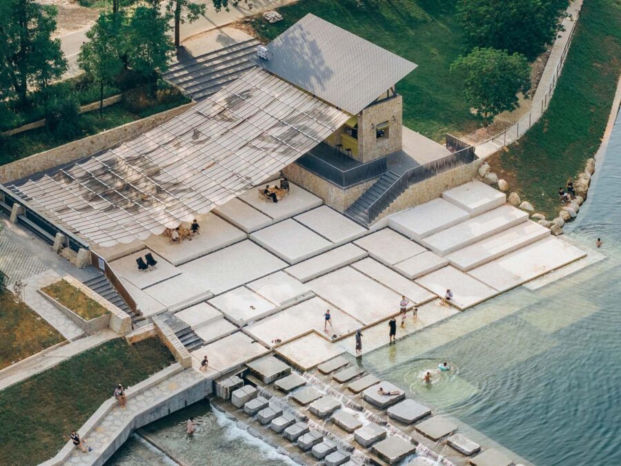 川を資産とする村に生み出す可動式の大屋根空間〈グランドキャノピー〉MLA+、中国