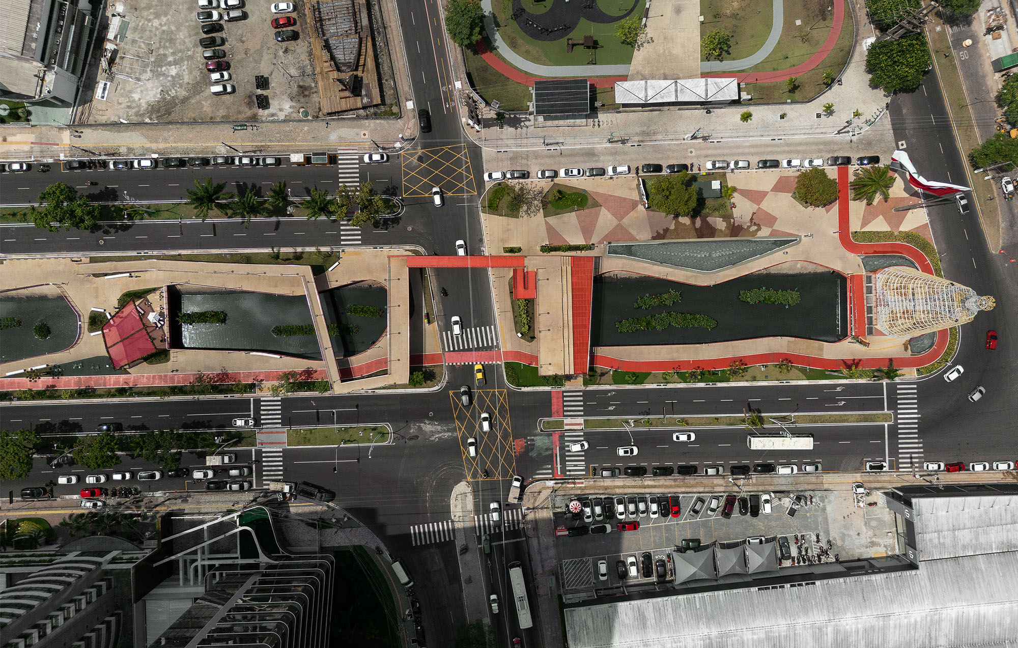 〈ドカ・リニア・パーク(Doca Linear Park)〉Natureza Urbana