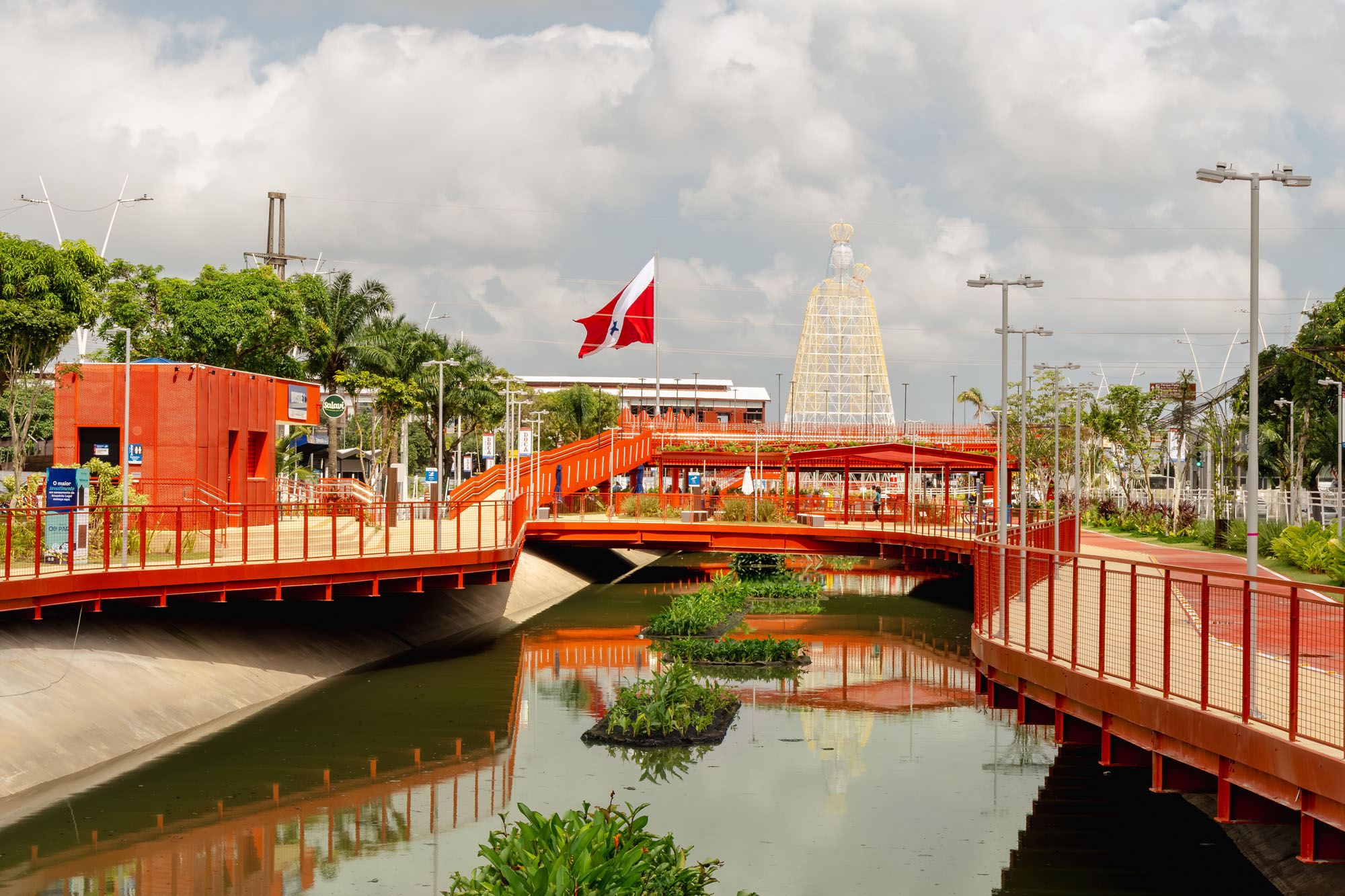 〈ドカ・リニア・パーク(Doca Linear Park)〉Natureza Urbana