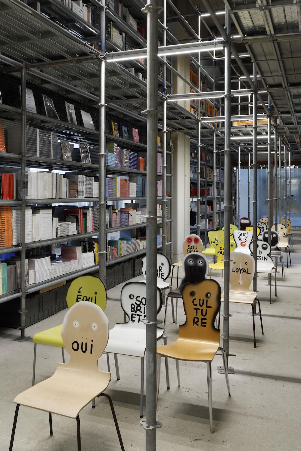 SKAC「577 chairs The Citizens’ Hemicycle」会場写真