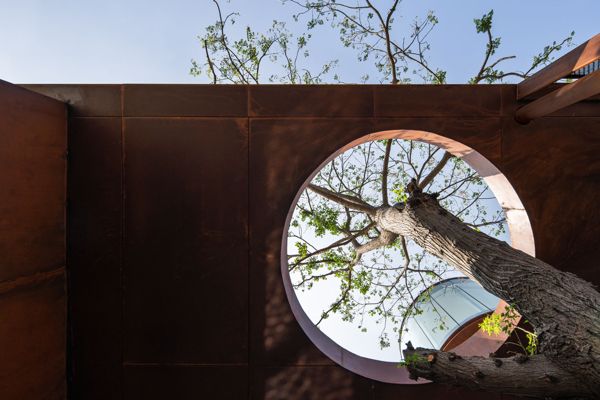 〈RE-Dingzha〉MLA+、line+ studio