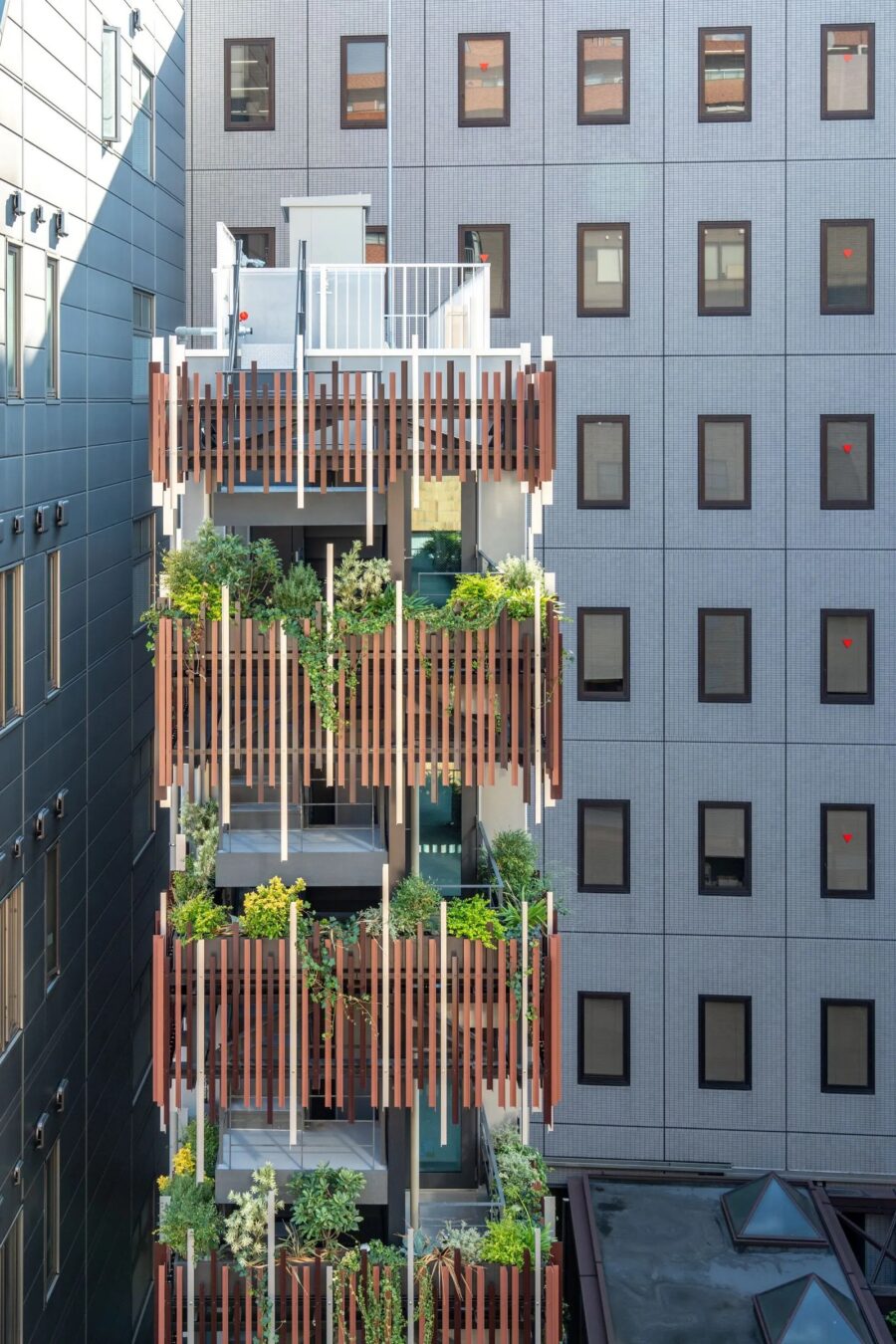 LANDMARK -TA初台ビル- / ツチヤタケシ建築事務所