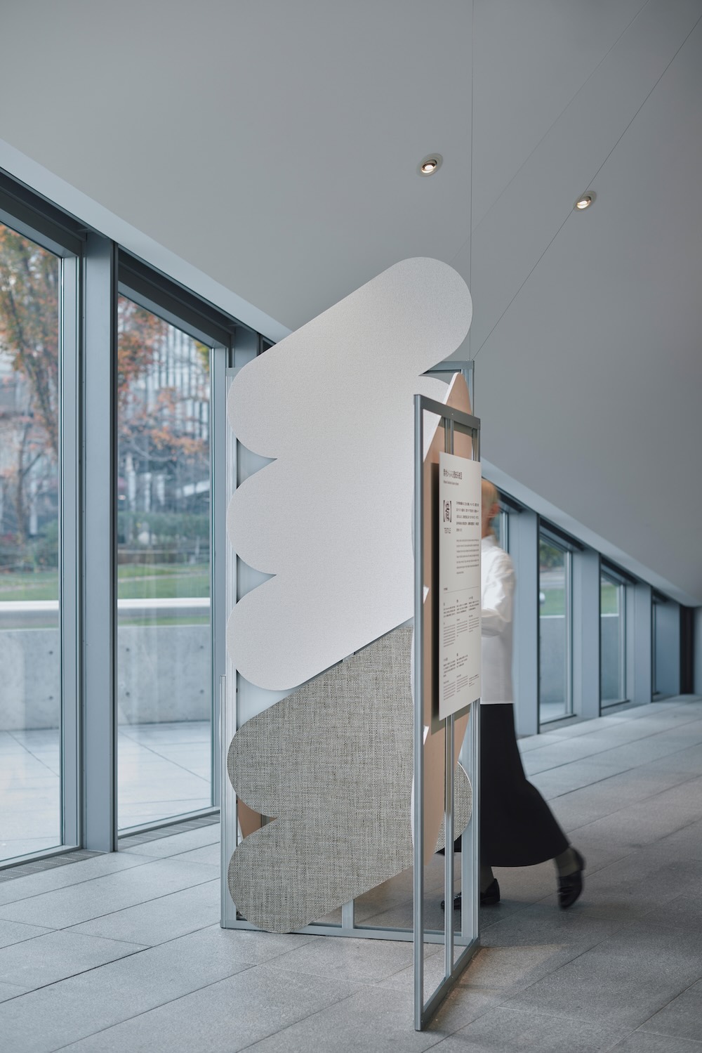 サンゲツ × we+(ウィープラス)「壁を装う展 - Wall Covering and Beyond」会場写真