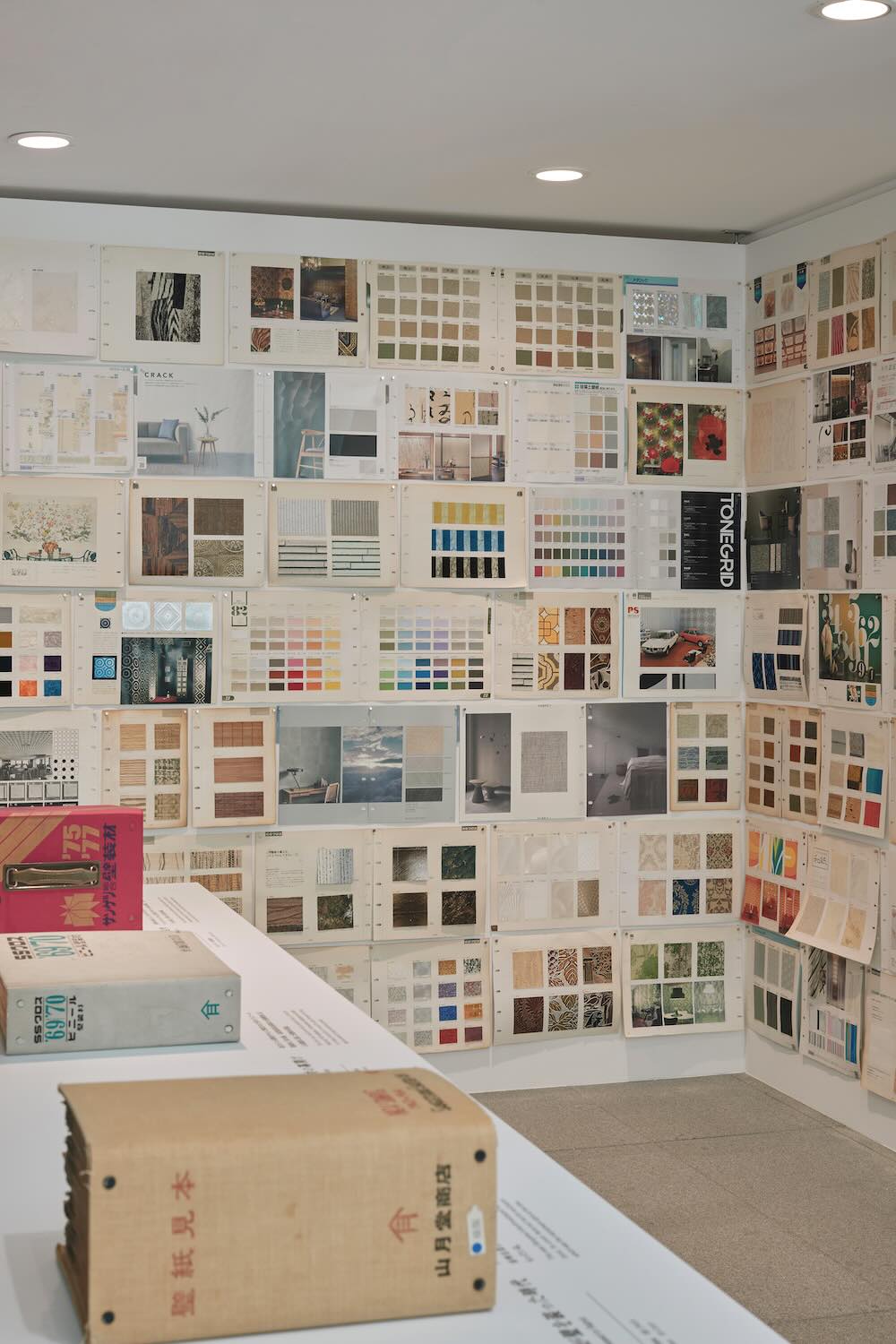 サンゲツ × we+(ウィープラス)「壁を装う展 - Wall Covering and Beyond」会場写真