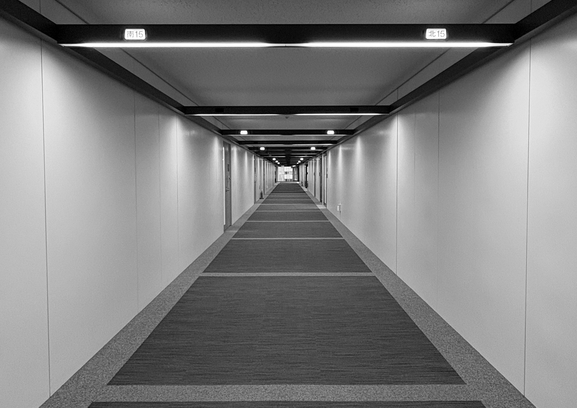 パレスサイドビル　旧廊下　日建設計