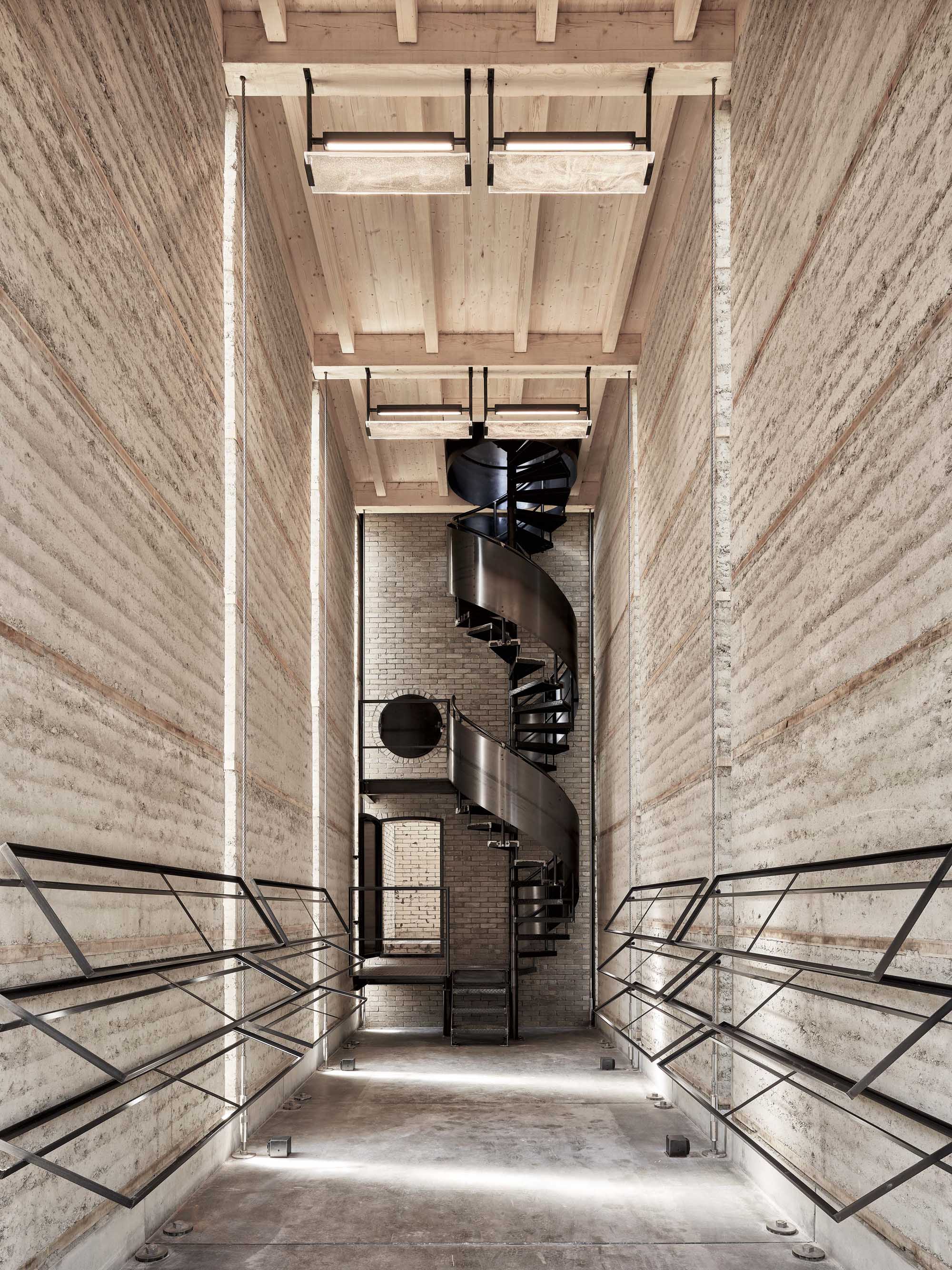 〈窯の塔(Kiln tower)〉ボルツハウザー・アーキテクテン(Boltshauser Architekten)