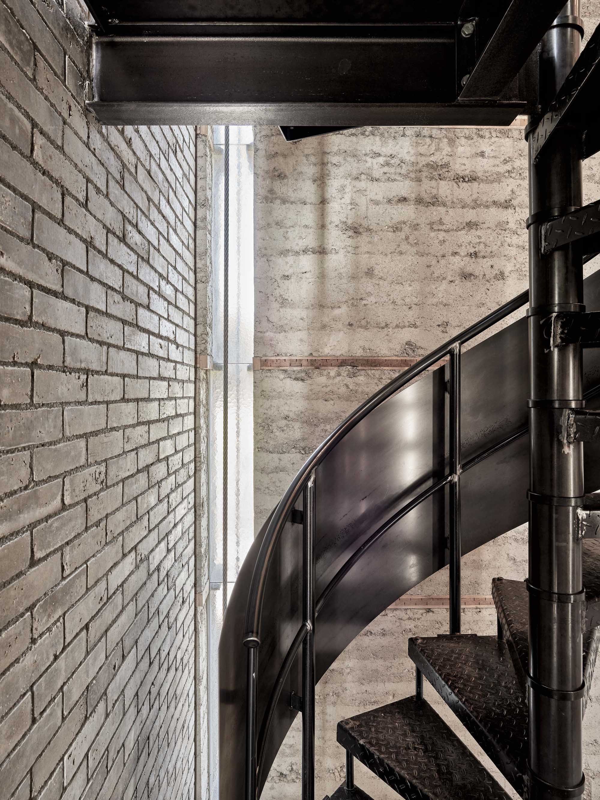 〈窯の塔(Kiln tower)〉ボルツハウザー・アーキテクテン(Boltshauser Architekten)