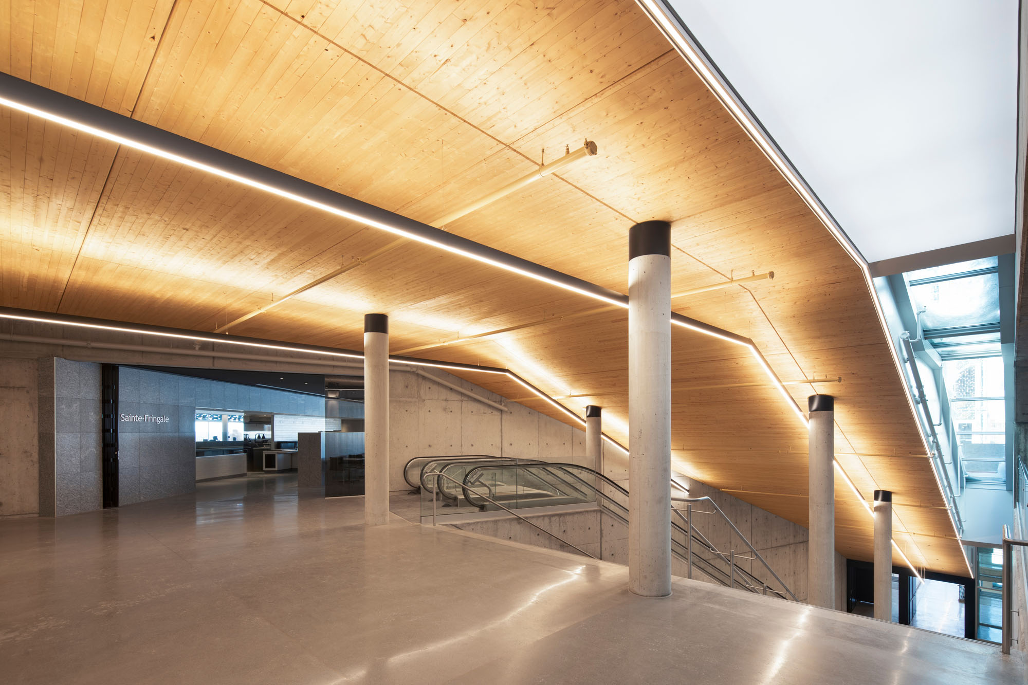 〈ウェルカム・パビリオン（Welcome pavilion）〉Lemay