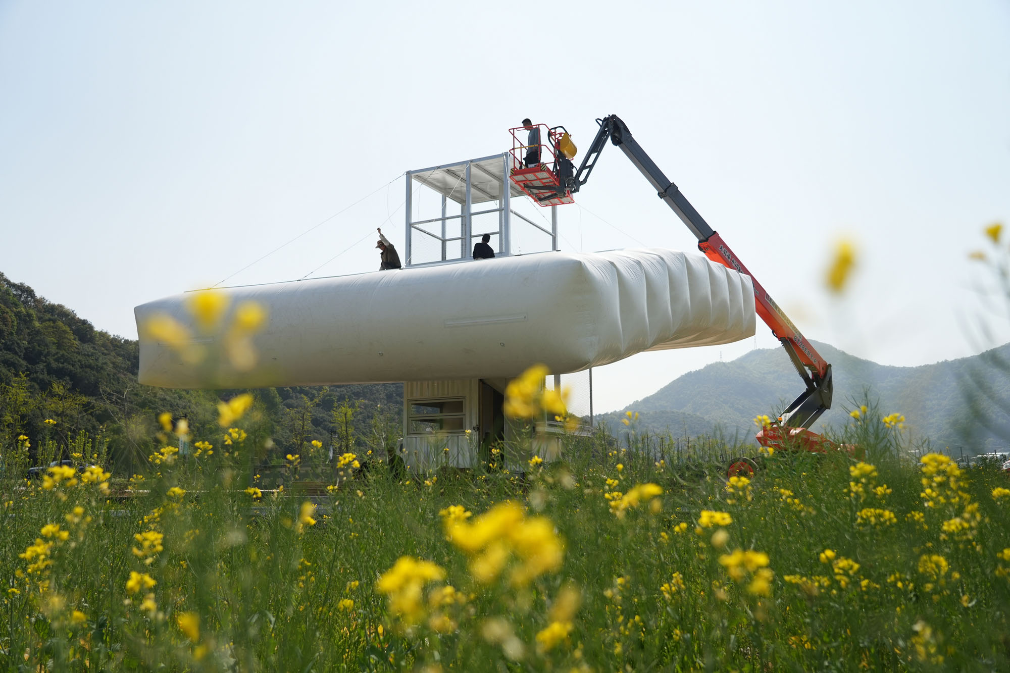 〈Down in the Clouds〉Practice on Earth、Increments Studio