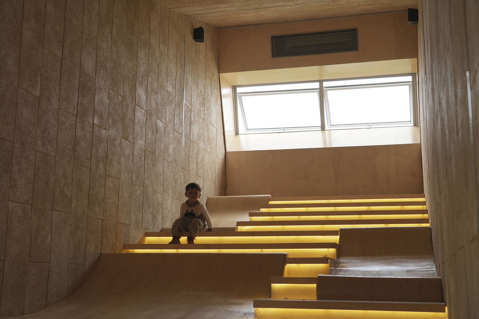 〈Down in the Clouds〉Practice on Earth、Increments Studio