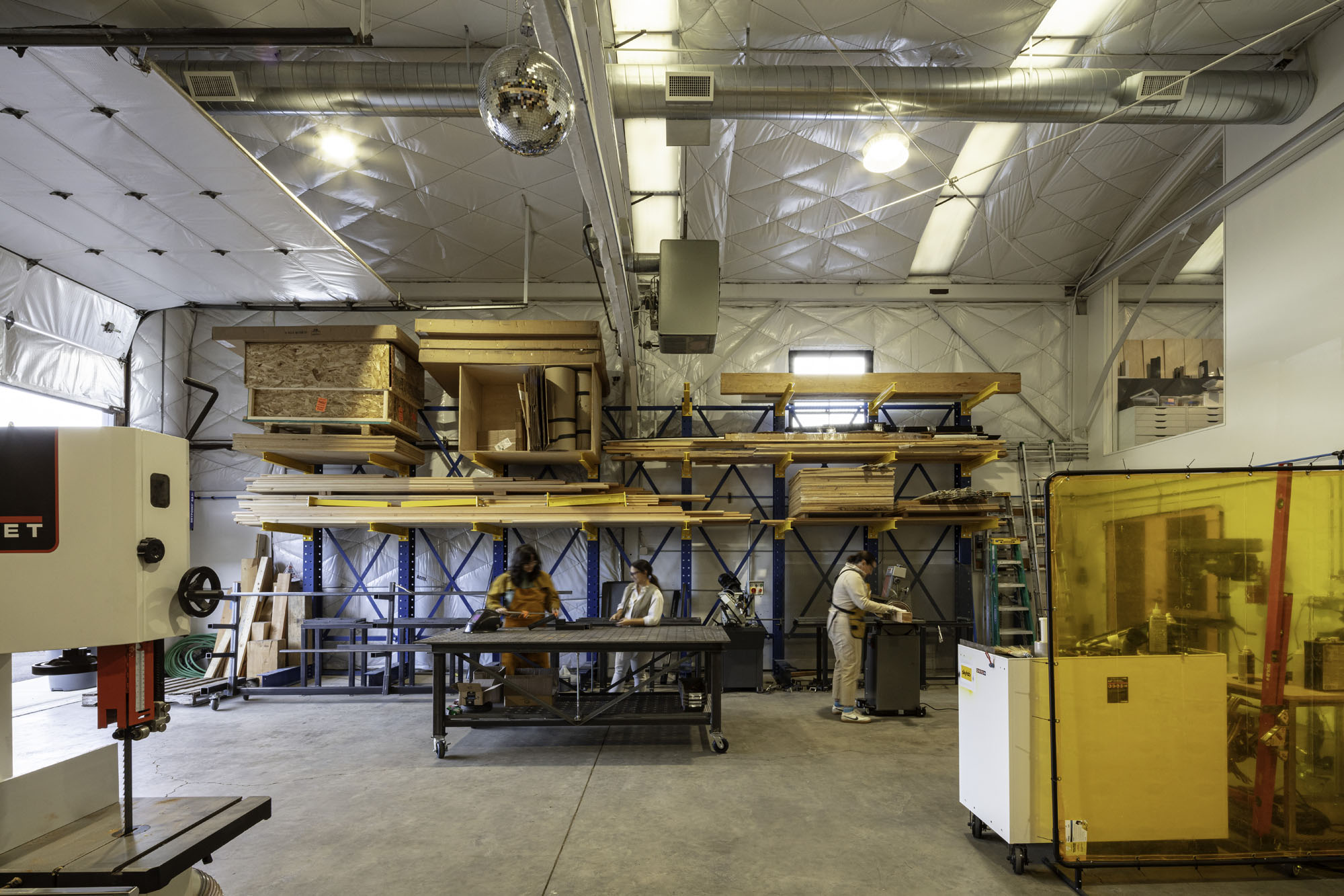 〈スカイラボ本社（Skylab HQ）〉