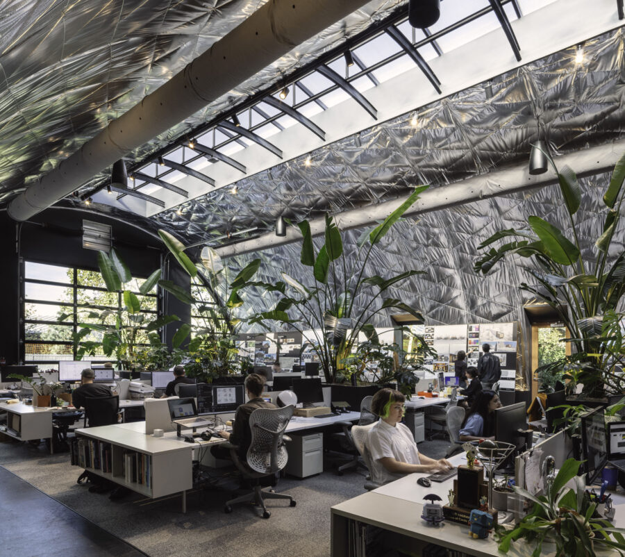 倉庫から「遊び場」へ!? 設計事務所の自社オフィス〈スカイラボ本社〉アメリカ