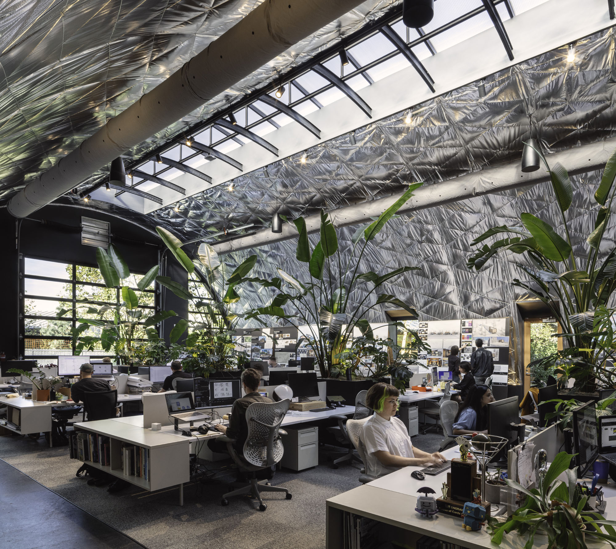 〈スカイラボ本社（Skylab HQ）〉